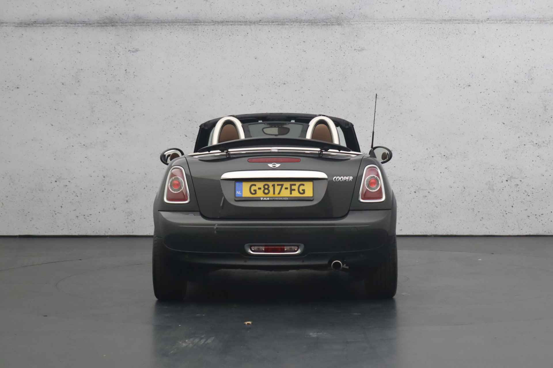 MINI Roadster 1.6 Cooper | Cabrio | Elektrisch bedienbare kap | Parkeersensoren | Verwarmde stoelen | Lederen bekleding - 6/23