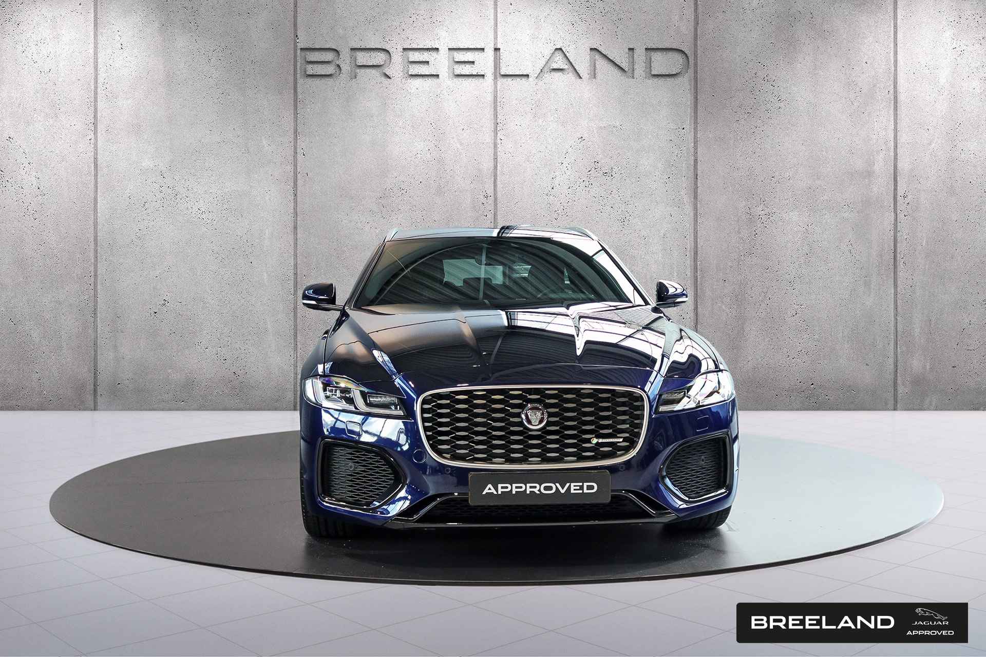 Jaguar XF Sportbrake P250 R-Dynamic SE | Cold Climate Pack - 8/30