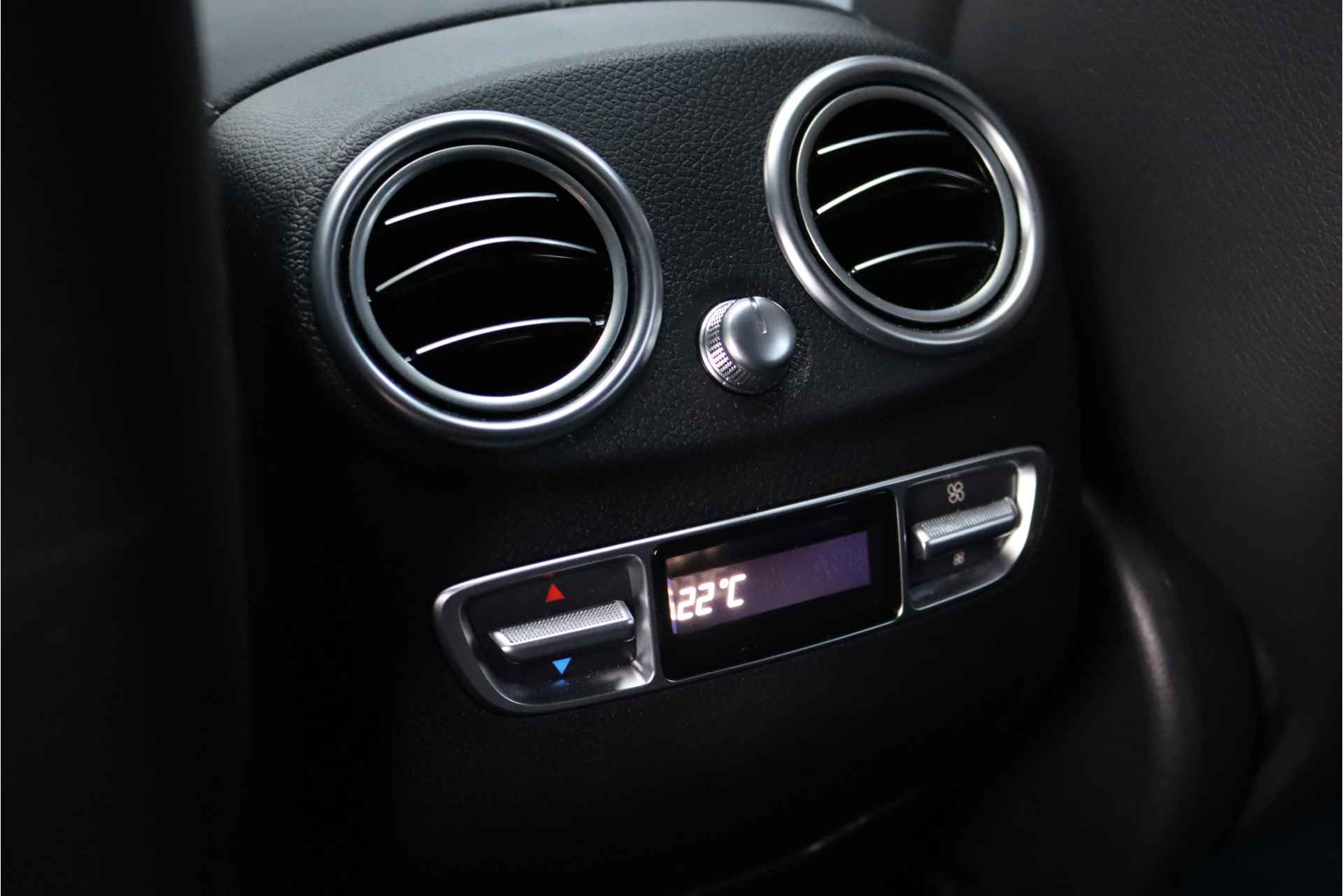 Mercedes-Benz EQC 400 4-MATIC Business Solution 80 kWh, 49.000,- Ex BTW, Schuifdak, Distronic+, Massage, Leder, Keyless Go, Stoelverwarming-/ventilatie, Camera, Voorklimatisering, AIR-Balance, Etc. - 34/45