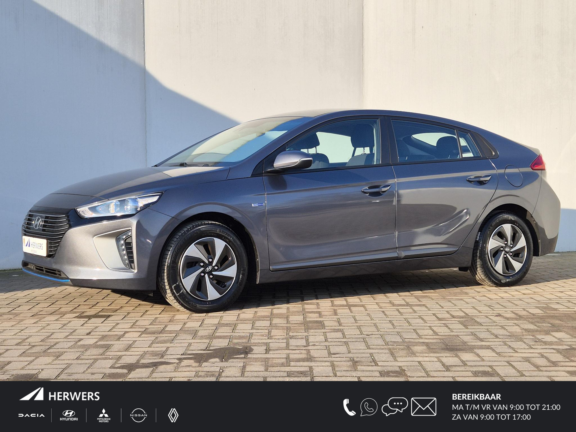 Hyundai IONIQ 1.6 GDi i-Motion / Dealer onderhouden / Climate control / Adaptief cruise control / Achteruitrijcamera / Lichtmetalen wielen 15“ / Automaat /