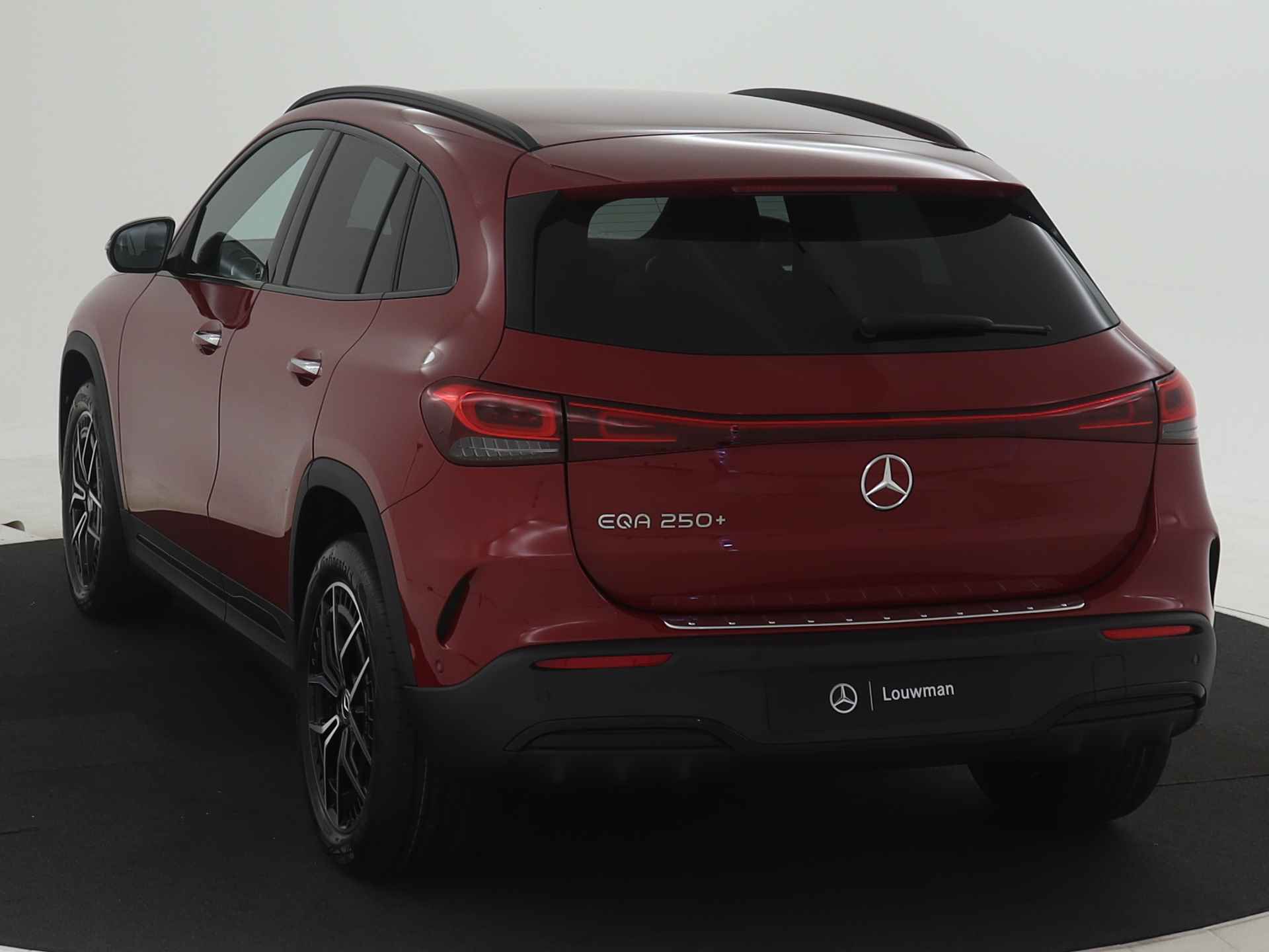 Mercedes-Benz EQA 250+ Business Line 71 kWh | AMG Line | Business Plus pakket | Nightpakket | KEYLESS-GO comfort pakket | Nightpakket | Dodehoekassistent | Parkeerpakket met 360°-camera | EASY PACK achterklep | - 14/38