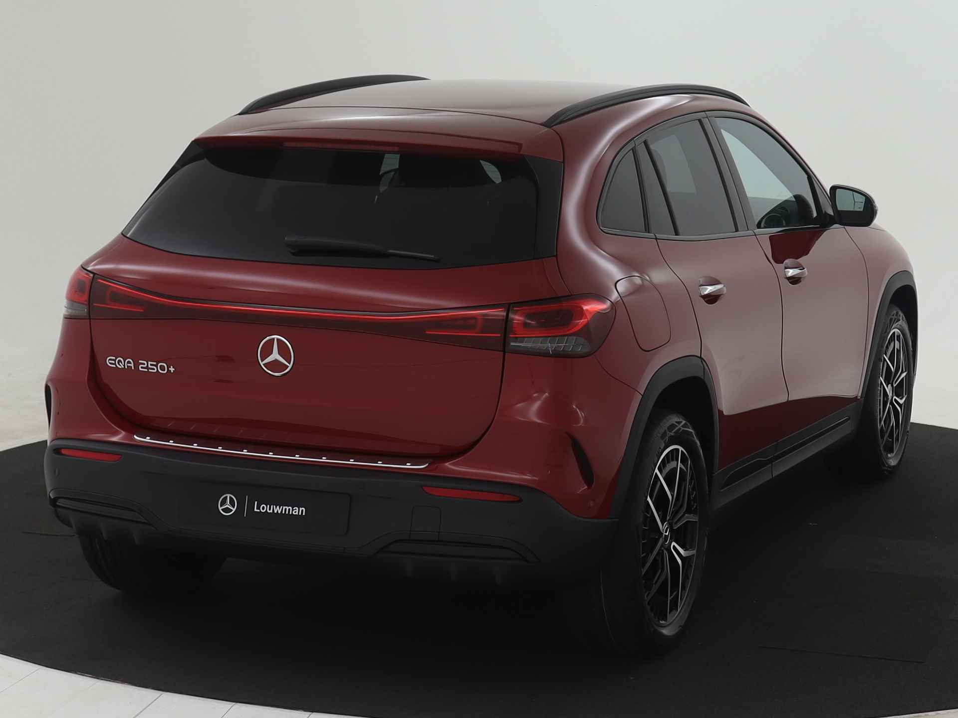 Mercedes-Benz EQA 250+ Business Line 71 kWh | AMG Line | Business Plus pakket | Nightpakket | KEYLESS-GO comfort pakket | Nightpakket | Dodehoekassistent | Parkeerpakket met 360°-camera | EASY PACK achterklep | - 15/38