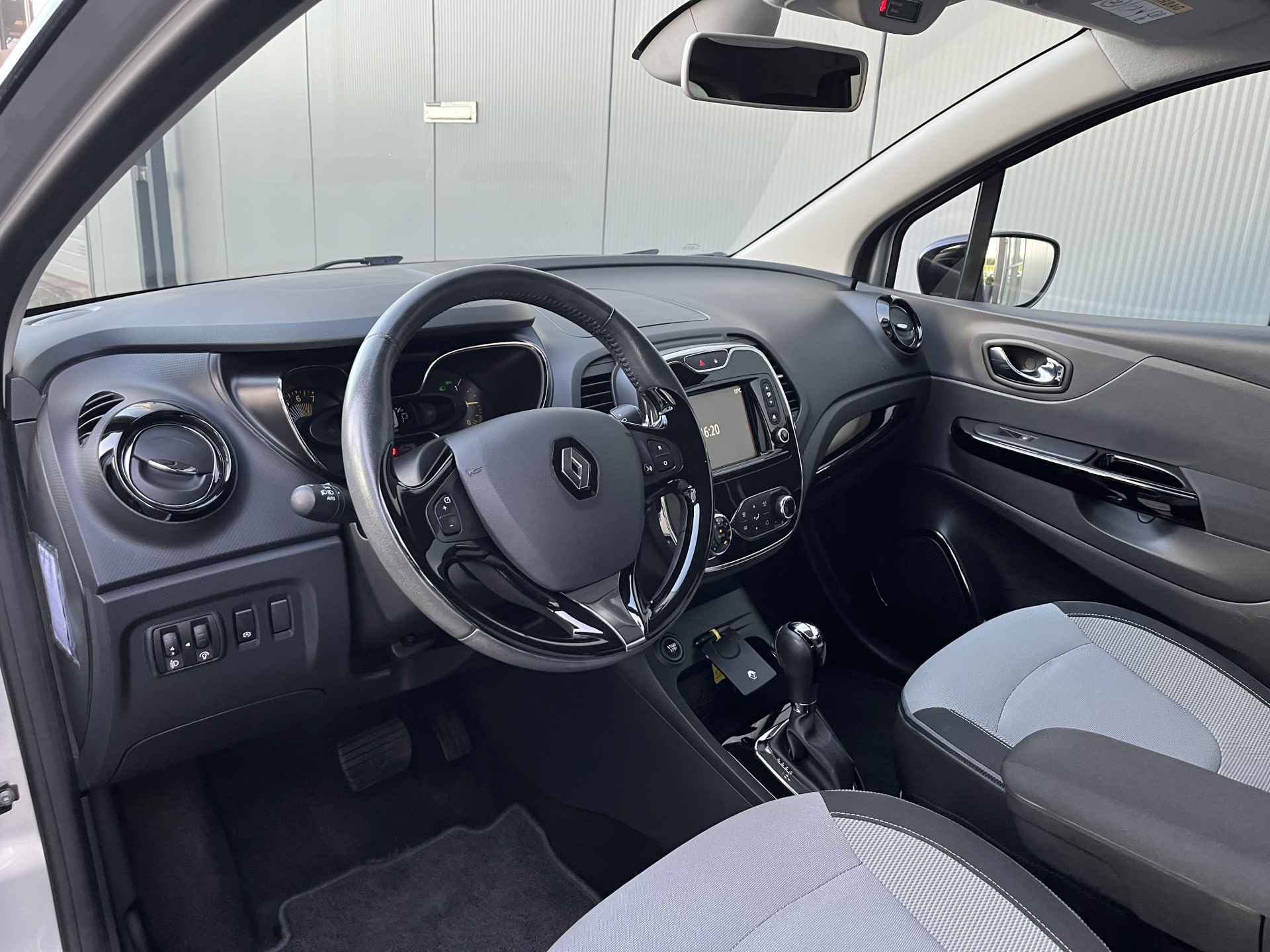 Renault Captur 1.2 TCe 120pk Automaat Dynamique | Navigatie | Climate controle | Cruise controle | Camera | Keyless entry | Inklapbare spiegels - 13/30