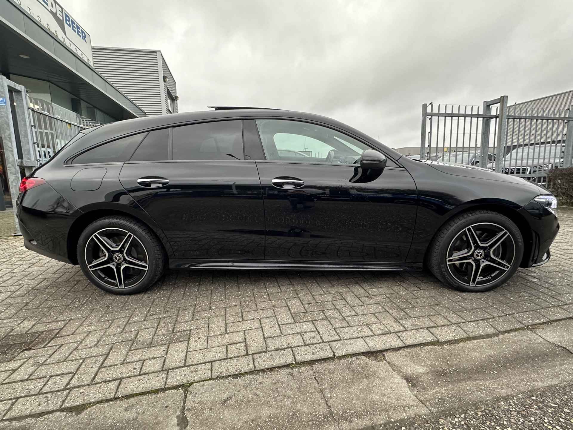 Mercedes-Benz CLA-Klasse Shooting Brake 250 e AMG Line Pano-Dak | Night | Camera | Keyless | Stoelverw. | Sfeerverlichting - 5/34