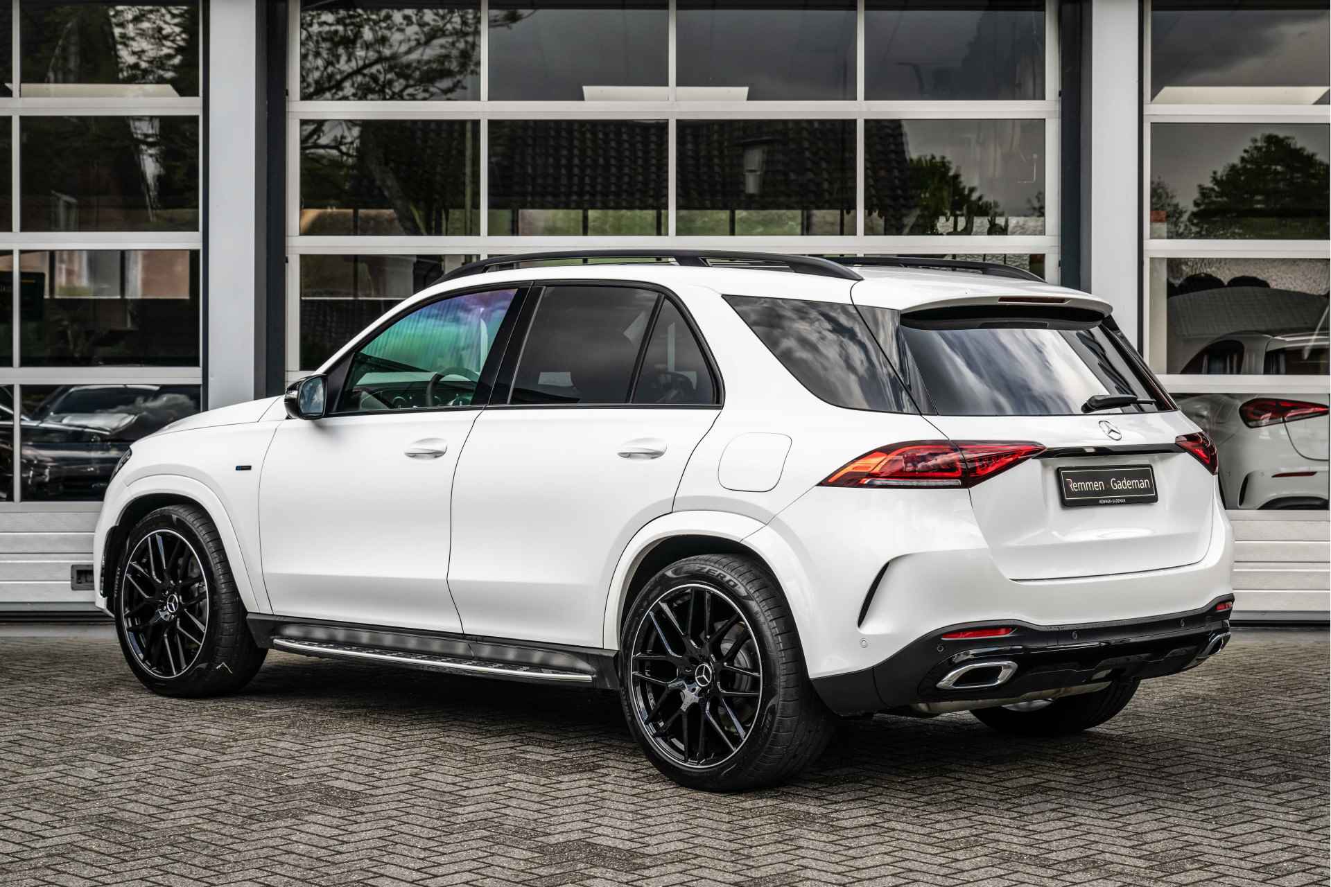 Mercedes-Benz GLE 350e AMG Line 4MATIC+ - 4/36