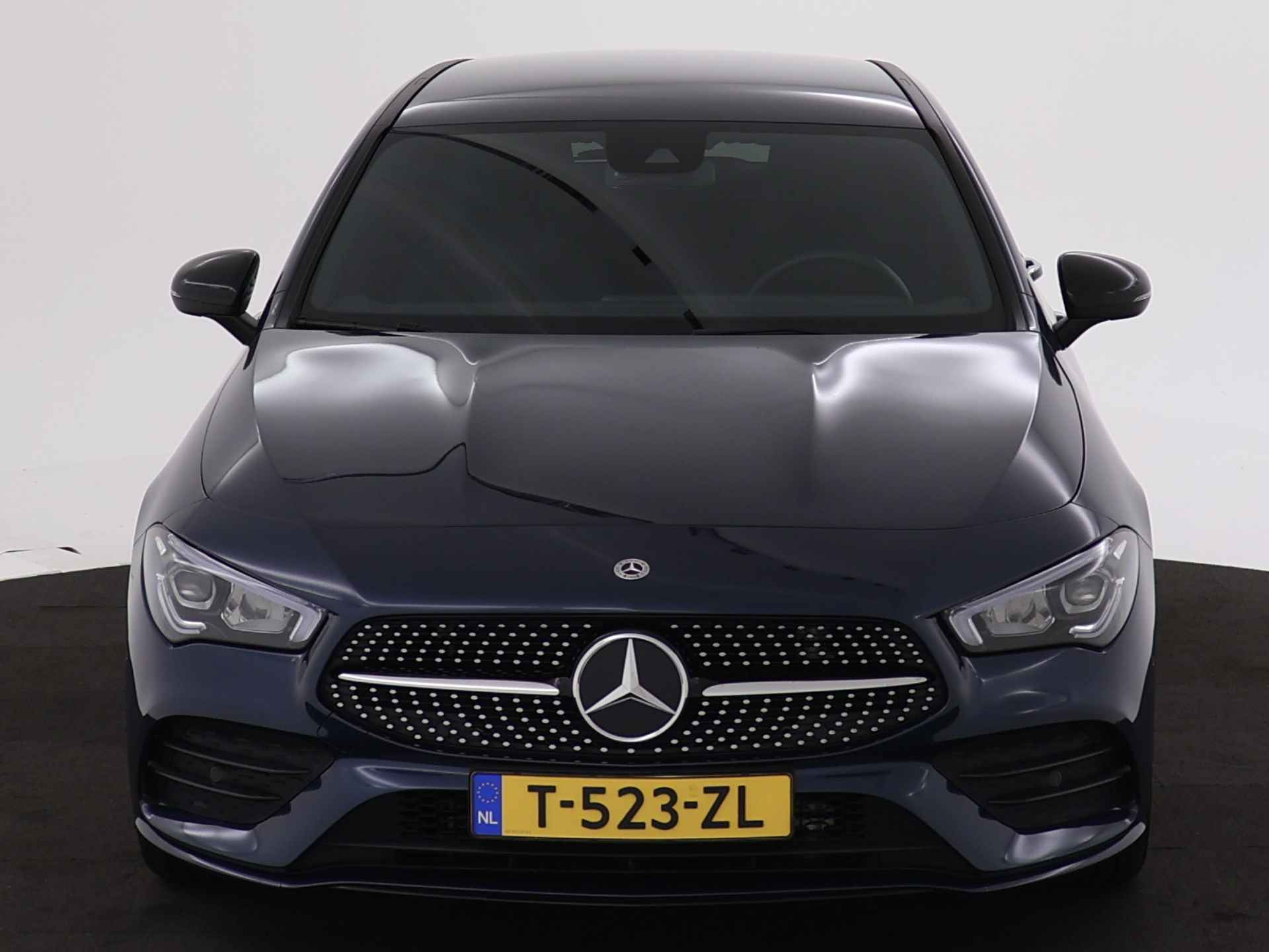 Mercedes-Benz CLA-Klasse Shooting Brake 180 AMG Nightpakket | Keyless Go | Dode hoek Ass | LED | Sfeerverlichting | Stoelverwarming | Parkeerpakket met Camera | Parkeerpakket met achteruitrijcamera | EASY PACK achterklep | - 27/44