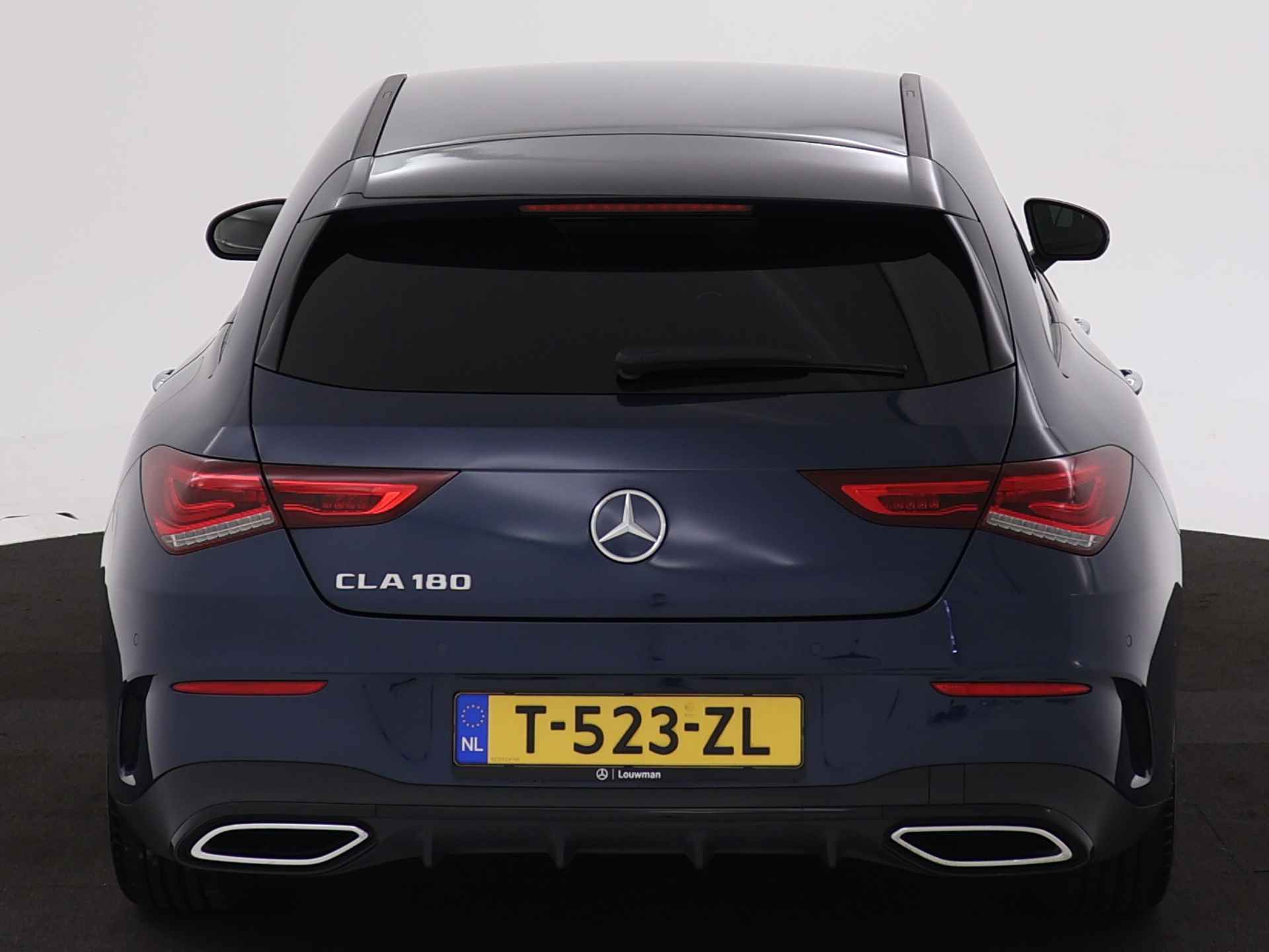 Mercedes-Benz CLA-Klasse Shooting Brake 180 AMG Nightpakket | Keyless Go | Dode hoek Ass | LED | Sfeerverlichting | Stoelverwarming | Parkeerpakket met Camera | Parkeerpakket met achteruitrijcamera | EASY PACK achterklep | - 29/44