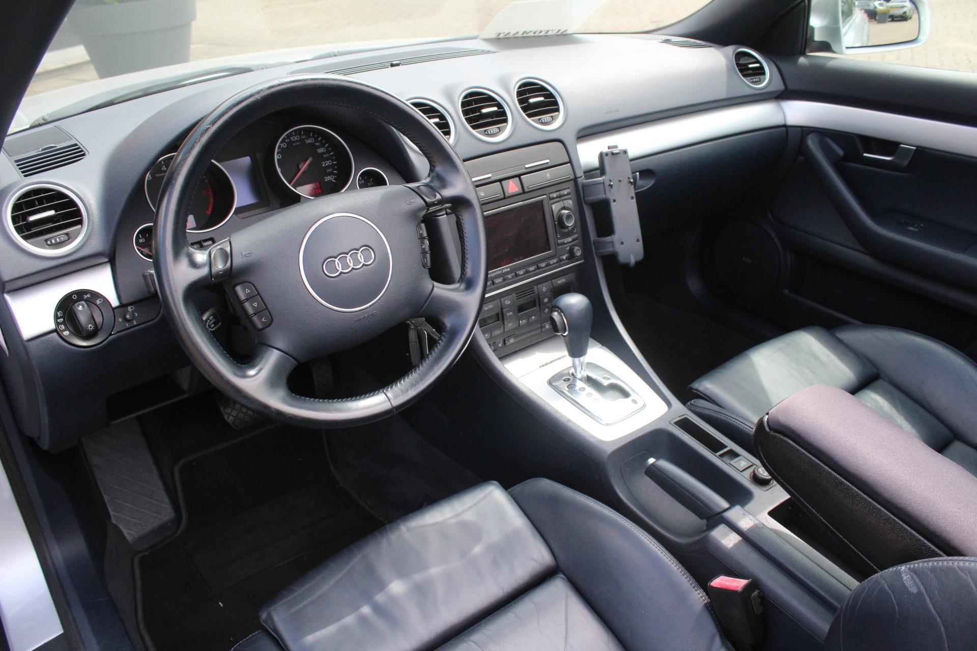 Audi A4 2.4 V6 Exclusive Automaat - 8/20