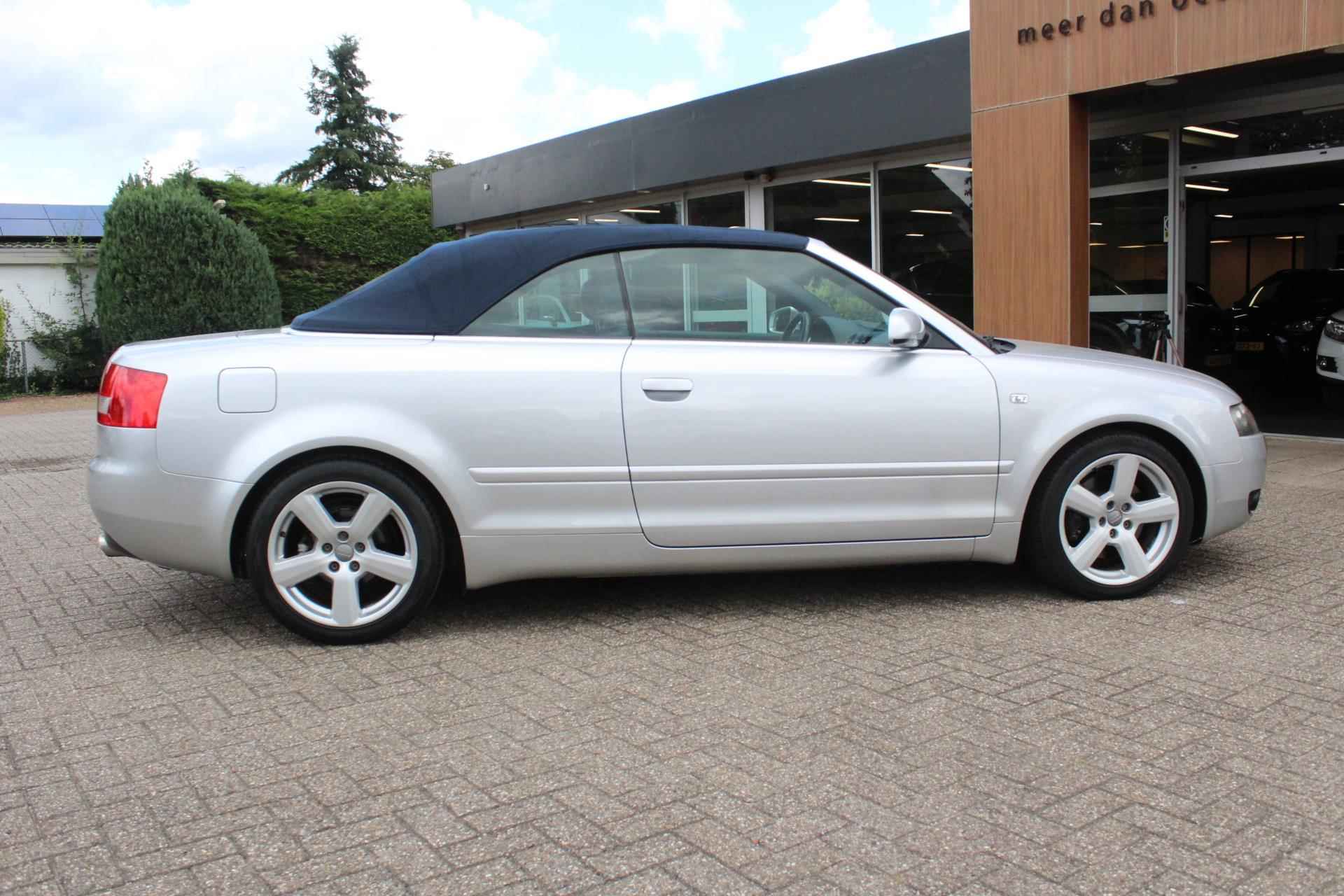 Audi A4 2.4 V6 Exclusive Automaat - 19/20