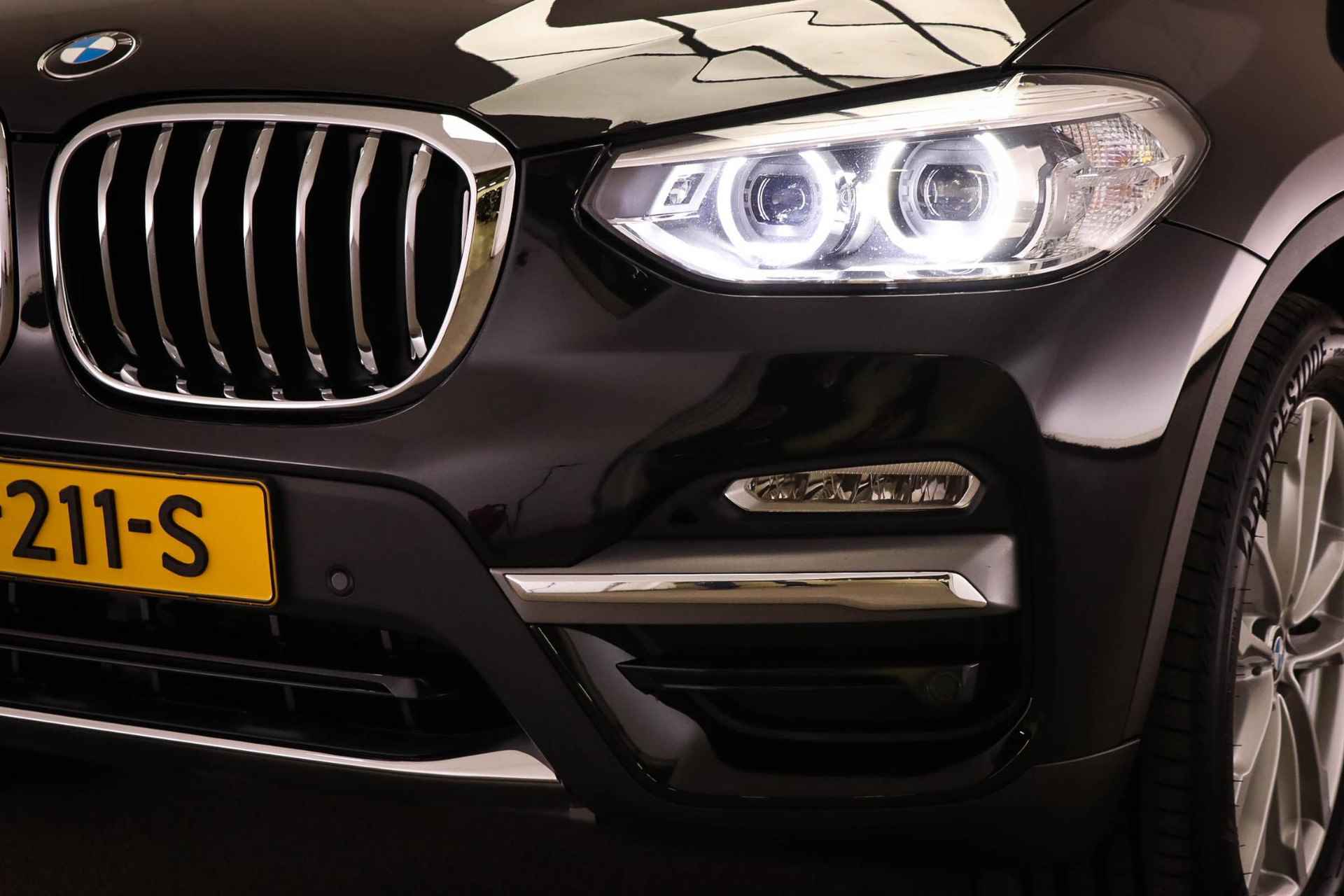 BMW X3 xDrive20i High Executive | LUXURY LINE | PANORAMADAK | LEDER | 19" - 17/62