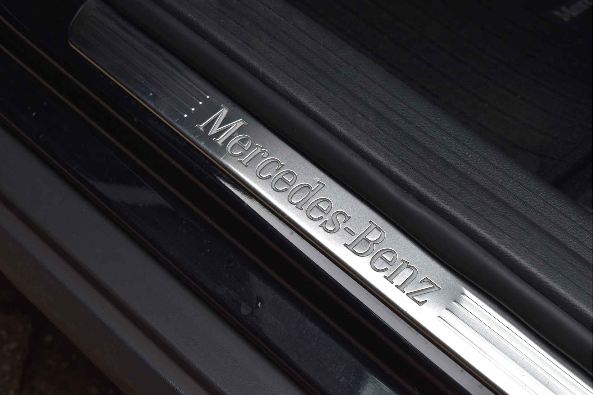 Mercedes-Benz GLA 180 PREMIUM PLUS Onderh.historie | Pano.dak | Sportstoelen | Stoelverw | Navi | Cruise Contr | Full LED / Xenon | LM-Velgen - 49/64