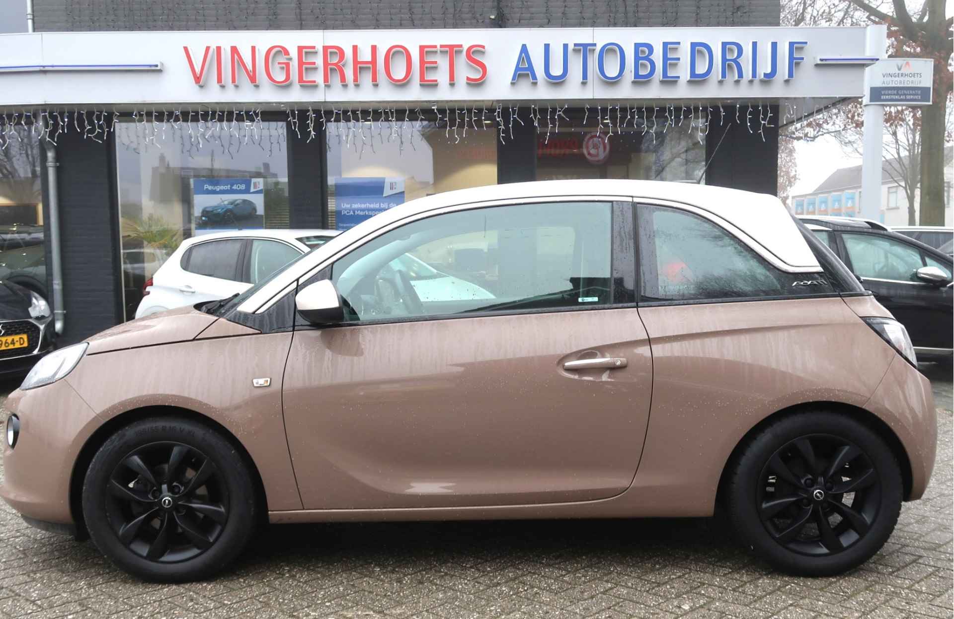 Opel ADAM 1.2 Benzine 70 Pk 4-Cilinder. Airco * 1/2 Leder Interieur * Cruise Control * BleuTooth *  Mirror Screen Telefoon Koppeling * Bi-Colour * Vingerhoets; Vierde Generatie Eersteklas Service ! - 4/42