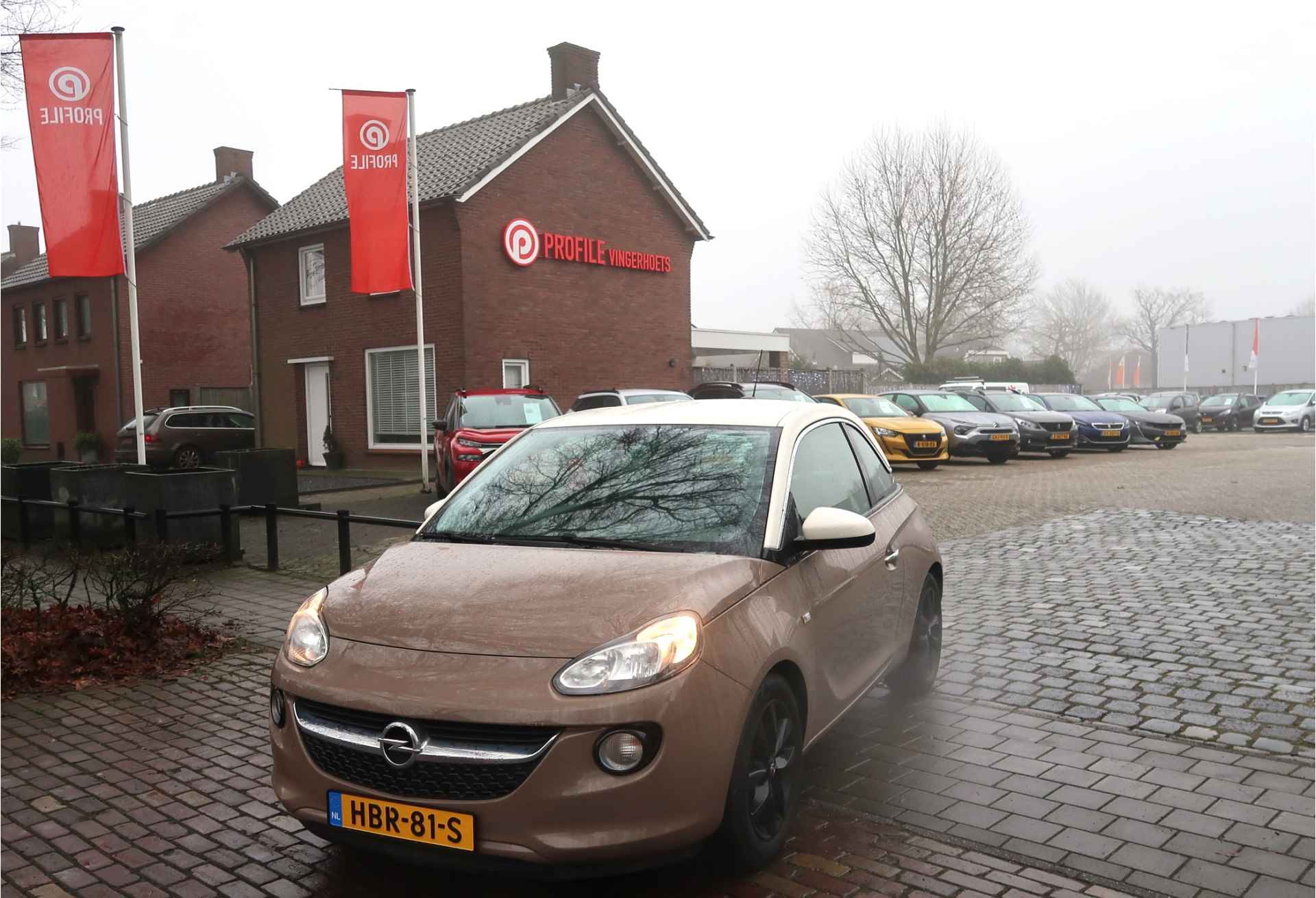 Opel ADAM 1.2 Benzine 70 Pk 4-Cilinder. Airco * 1/2 Leder Interieur * Cruise Control * BleuTooth *  Mirror Screen Telefoon Koppeling * Bi-Colour * Vingerhoets; Vierde Generatie Eersteklas Service ! - 28/42