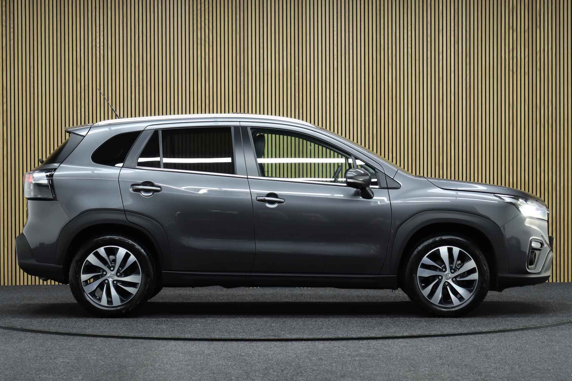 Suzuki S-Cross 1.4 Boosterjet Style Smart Hybrid | Panoramadak | Adaptive-cruise | 360 Graden Camera | Dodehoekdetectie | Navigatie | Apple Carplay & Android Auto - 11/48