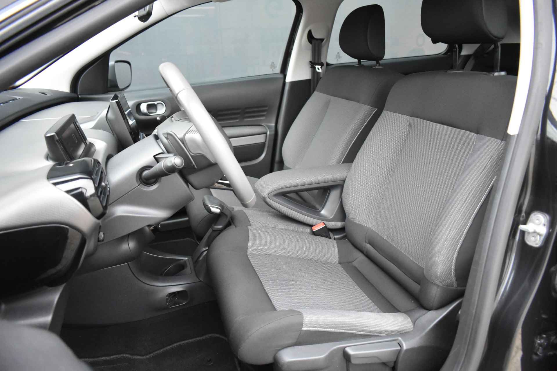 Citroën C4 Cactus 1.2 PureTech Feel Automaat | Dakrails | Cruise Control | Airco | Bluetooth-Telefoonverbinding | 17"LMV | !! - 8/35