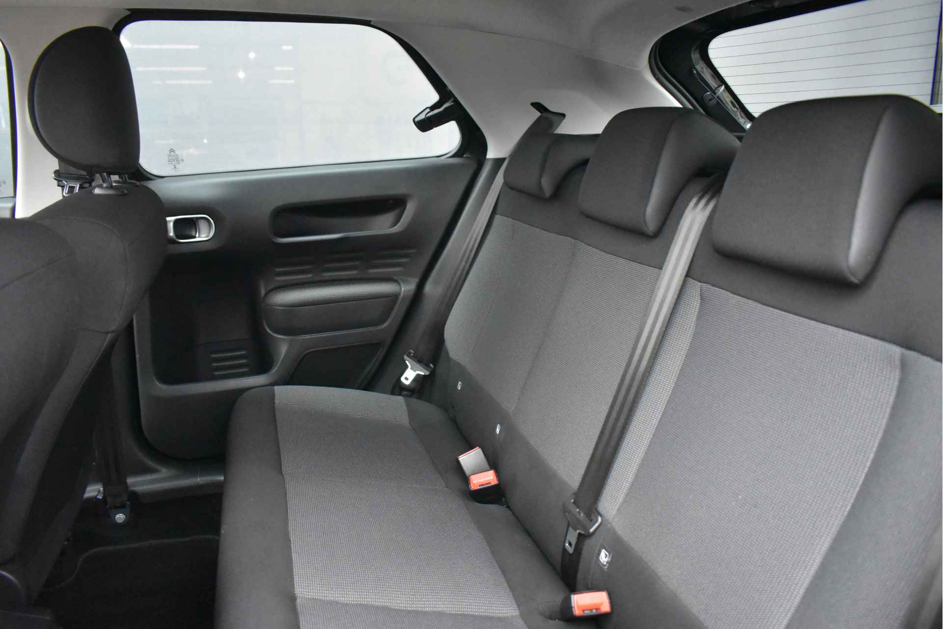 Citroën C4 Cactus 1.2 PureTech Feel Automaat | Dakrails | Cruise Control | Airco | Bluetooth-Telefoonverbinding | 17"LMV | !! - 11/35