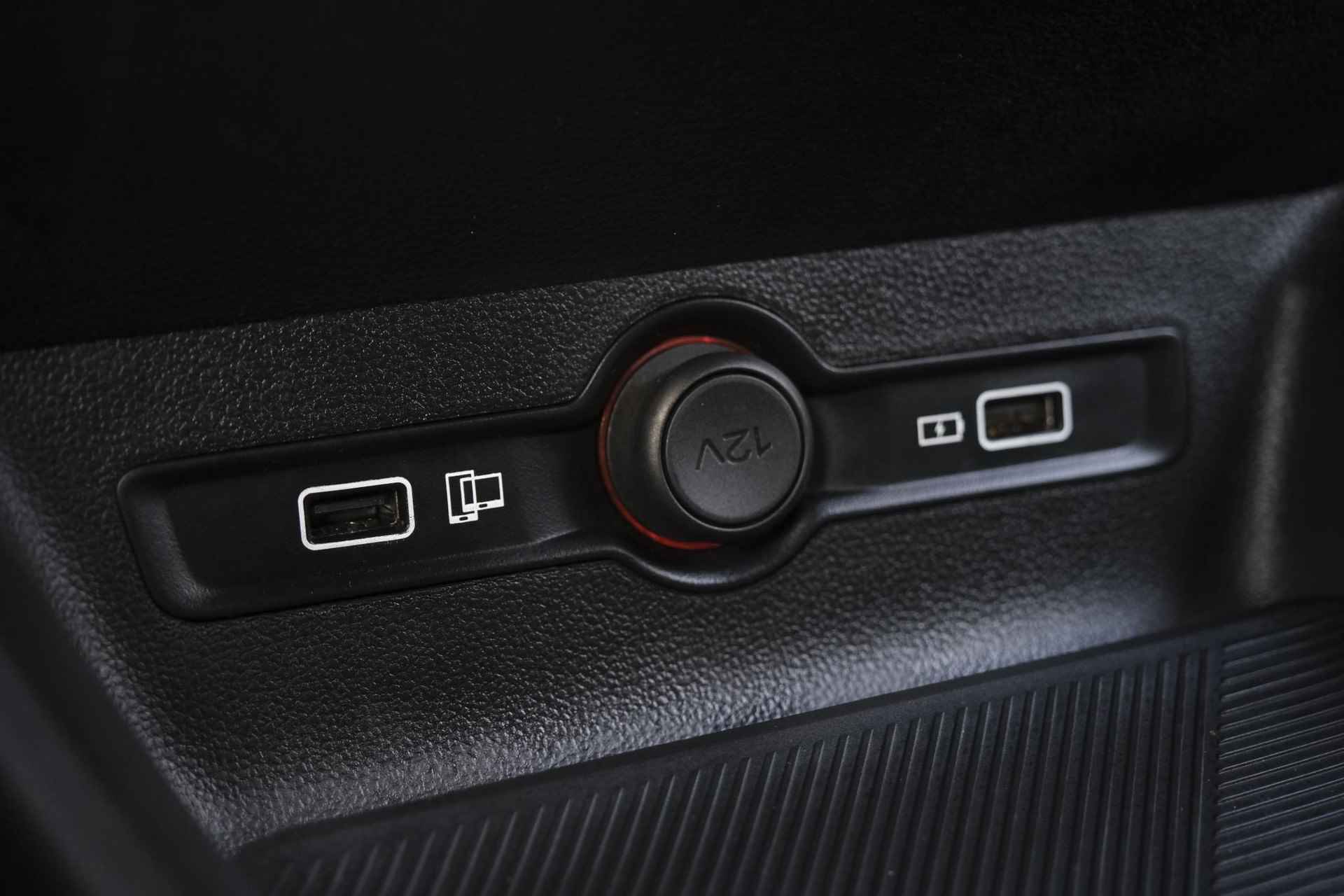 MG 5 Standard Range 177pk Luxury 50 kWh | All-season banden | Lederen bekleding | Climate control | Achteruitrijcamera + parkeersensoren - 29/33