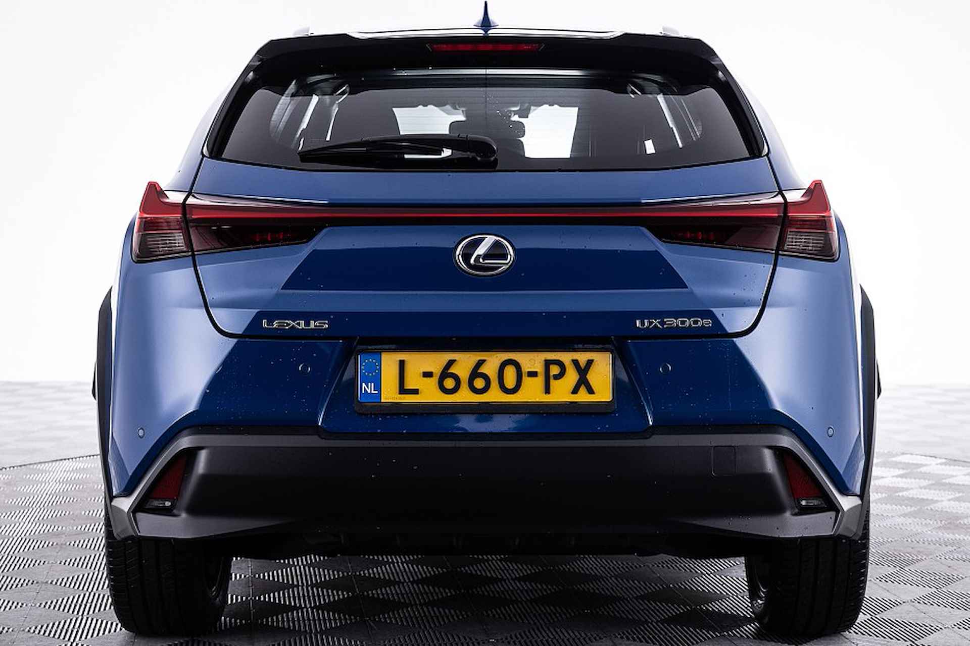 Lexus UX 300e Luxury 54 kWh | LEDER | CAMERA | LED | STOEL VENTILATIE . - 23/29