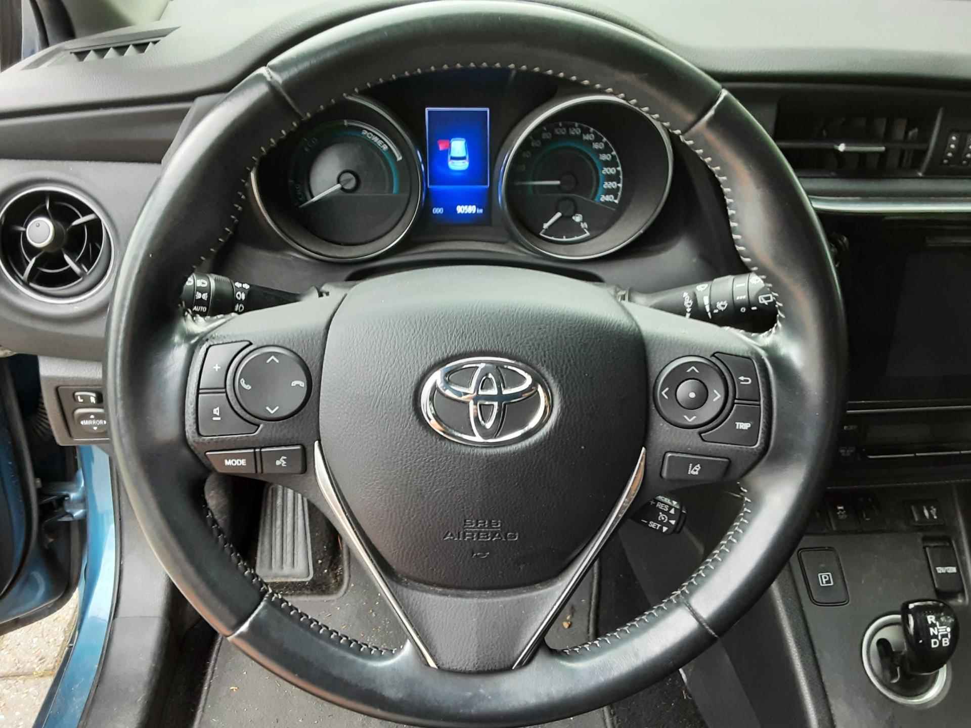 Toyota Auris 1.8 Hybrid Aspiration AUTOMAAT - 13/19