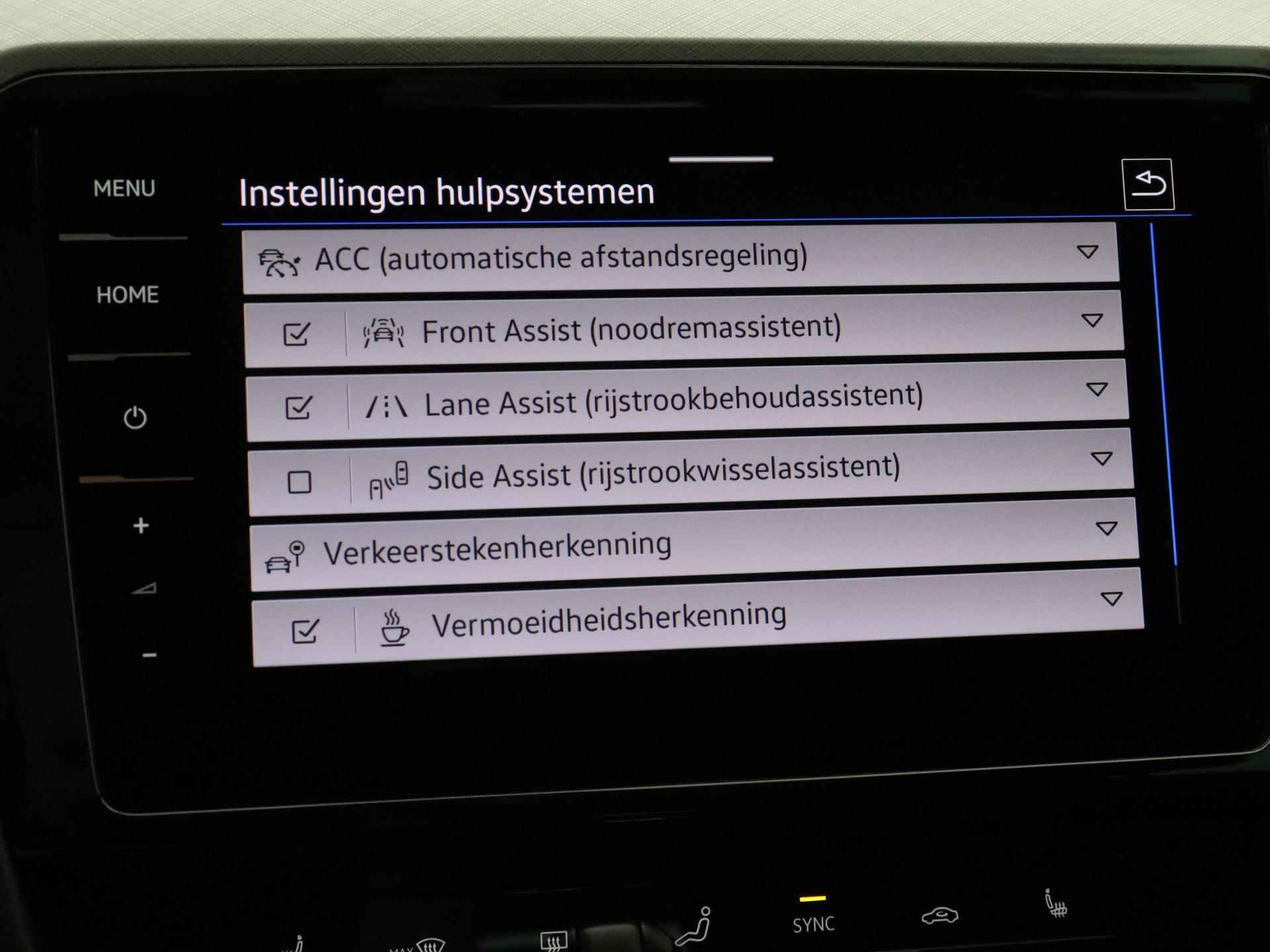 Volkswagen Passat Variant 1.4 TSI PHEV GTE Business | Pano.dak | Stoelverwarming | ACC | Navigatie | 360 Camera | Keyless | LED | 17" | - 30/45