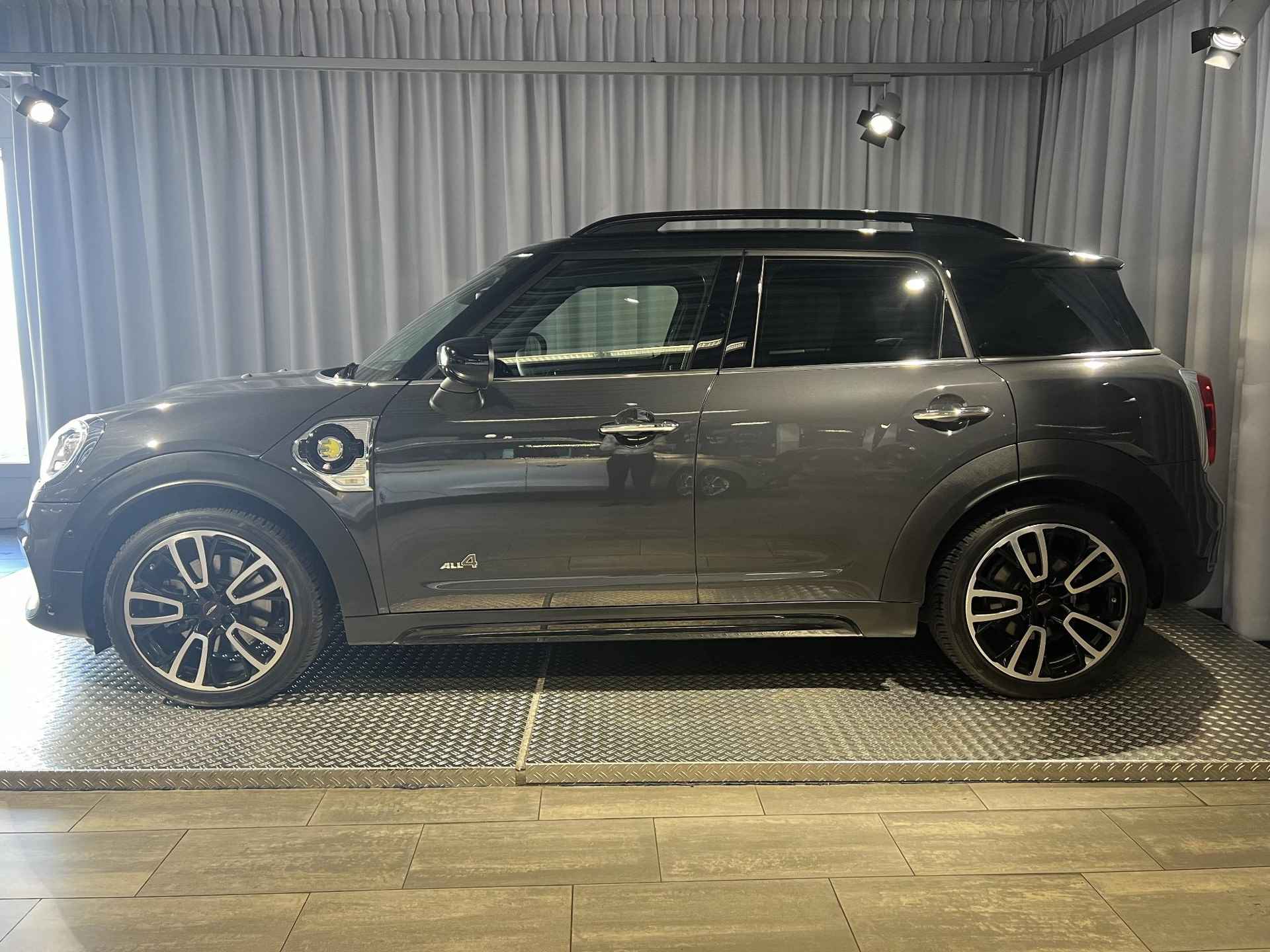 Mini Mini Countryman 2.0 Cooper S E ALL4 John Cooper Works 19" Panoramadak, Head-Up - 2/36