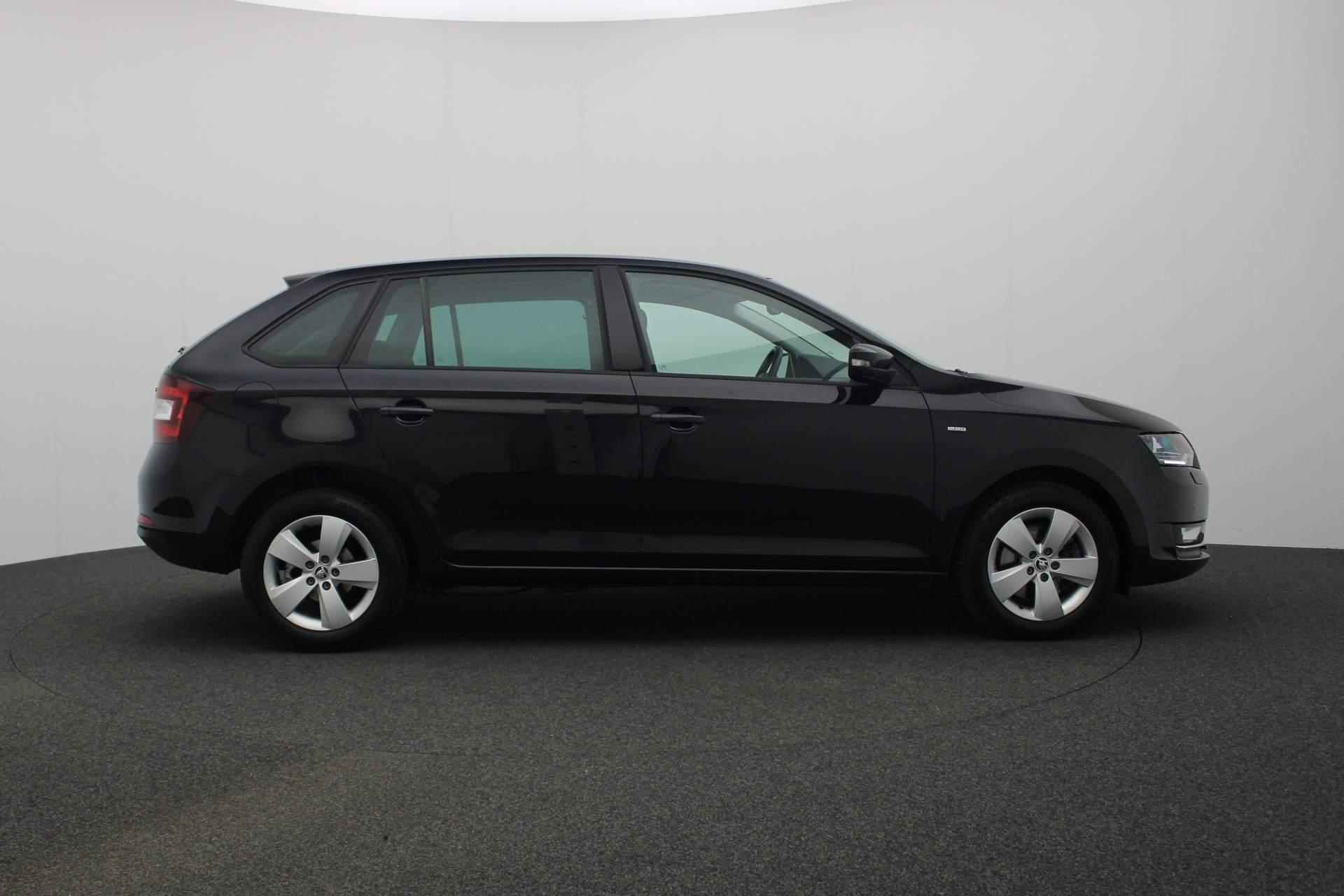 Skoda Rapid Spaceback 1.0 TSI 110PK Greentech Clever | Pano | Navi | Stoelverwarming | Parkeersensoren voor/achter | Clima | Cruise - 17/36