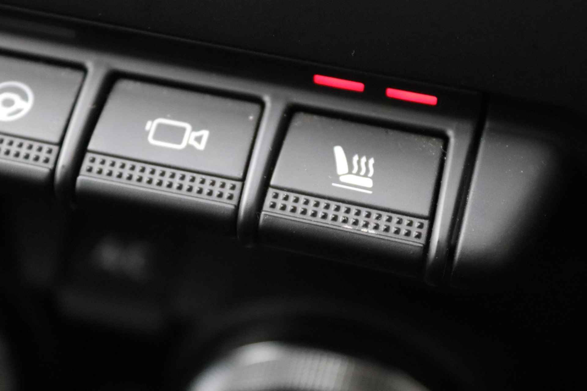 Renault Captur 1.3 Mild Hybrid 160 EDC Iconic | Automaat | Navigatie 9,3" | Apple Carplay | Leder | Bose Audio | Winter-pakket | 360° Camera | Parkeersensoren | LMV 18" | Two-Tone | - 29/36