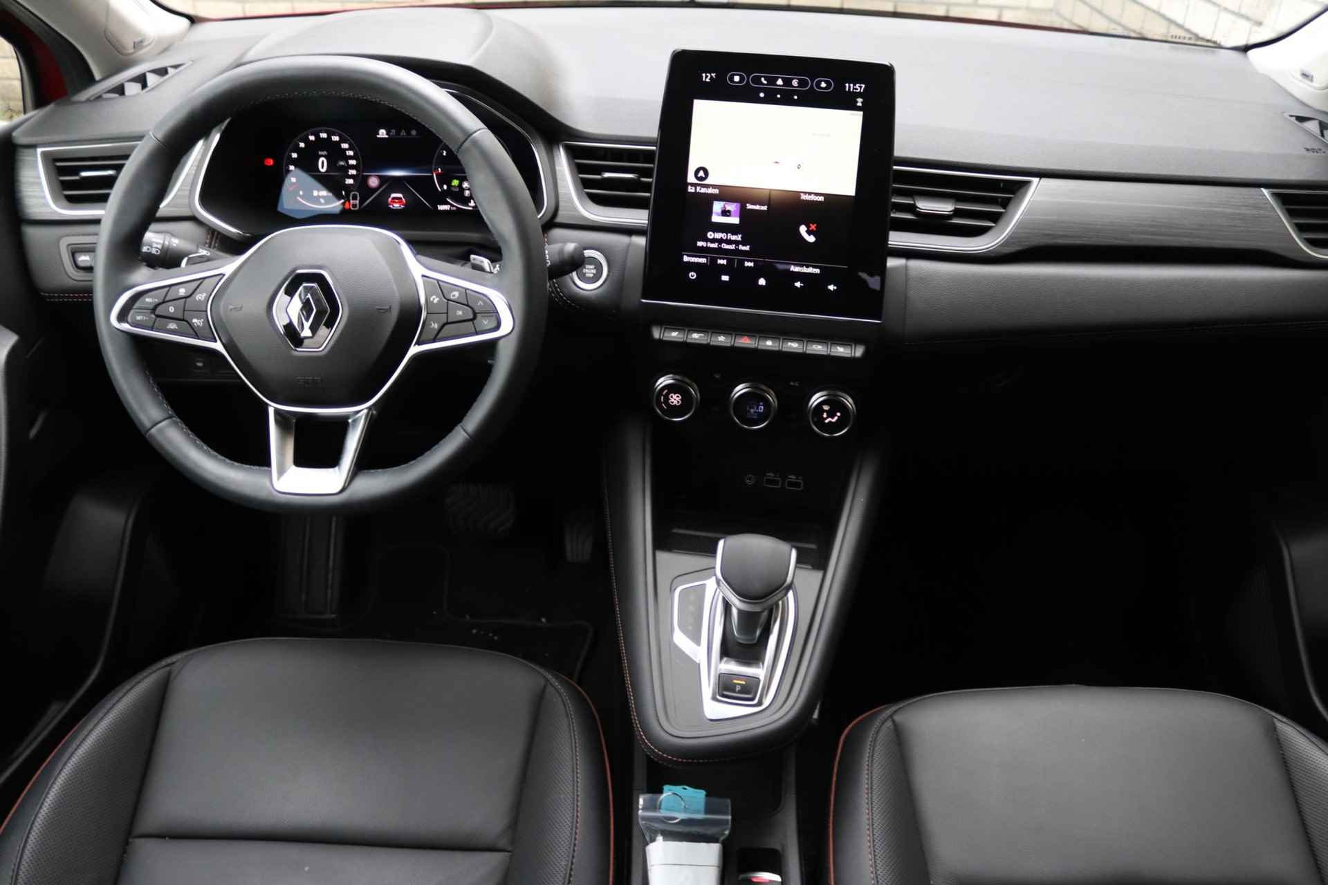 Renault Captur 1.3 Mild Hybrid 160 EDC Iconic | Automaat | Navigatie 9,3" | Apple Carplay | Leder | Bose Audio | Winter-pakket | 360° Camera | Parkeersensoren | LMV 18" | Two-Tone | - 34/36