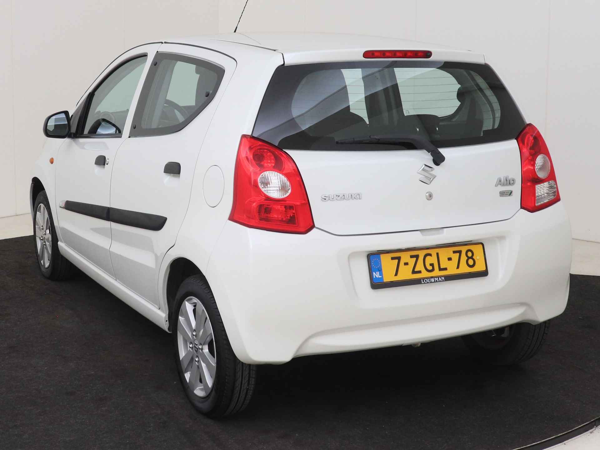 Suzuki Alto 1.0 Celebration I Airco I 5 Deurs I Zuinig I Centrale vergrendeling met afstandsbediening I Elektrische ramen voor I Dealer Onderhouden I - 16/34