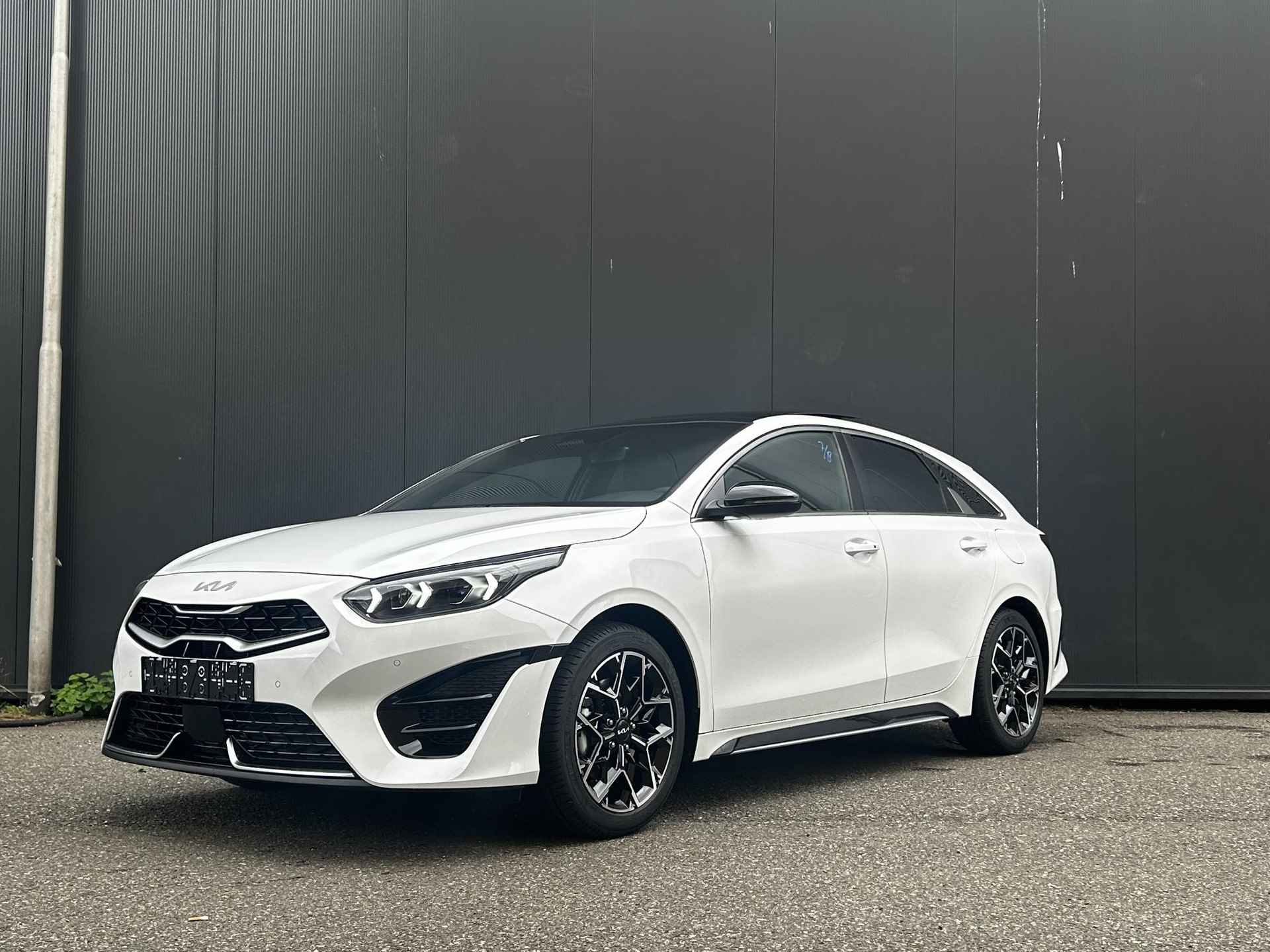 Kia ProCeed 1.5 T-GDi GT-PlusLine DIRECT LEVERBAAR | 4500.- korting | JBL premium sound system | Schuif / kantel Panorama dak | Dodehoekassistentie | prijs is inclusief actiekorting - 3/44