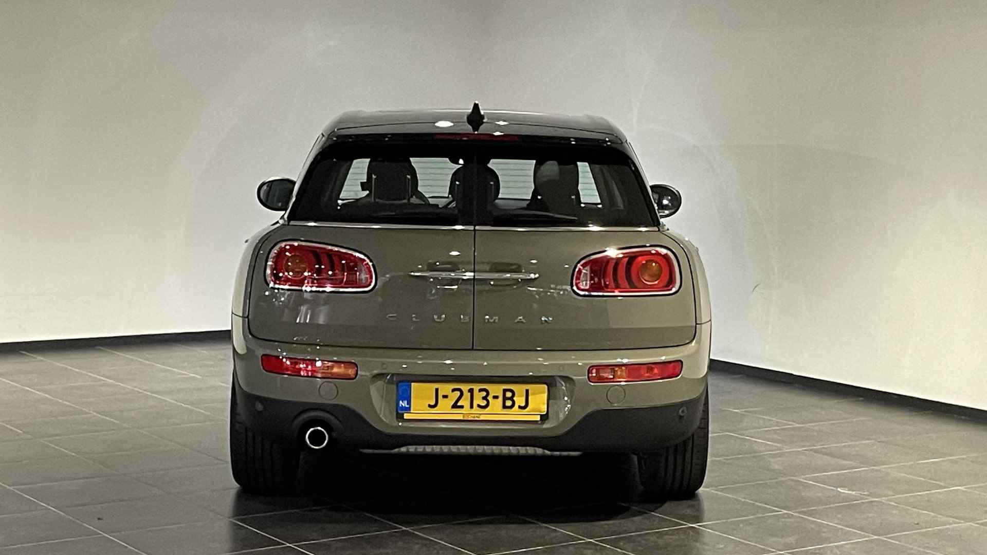 Mini Mini Clubman 1.5 Cooper Business Edition | Panoramadak | Navigatie | - 15/30