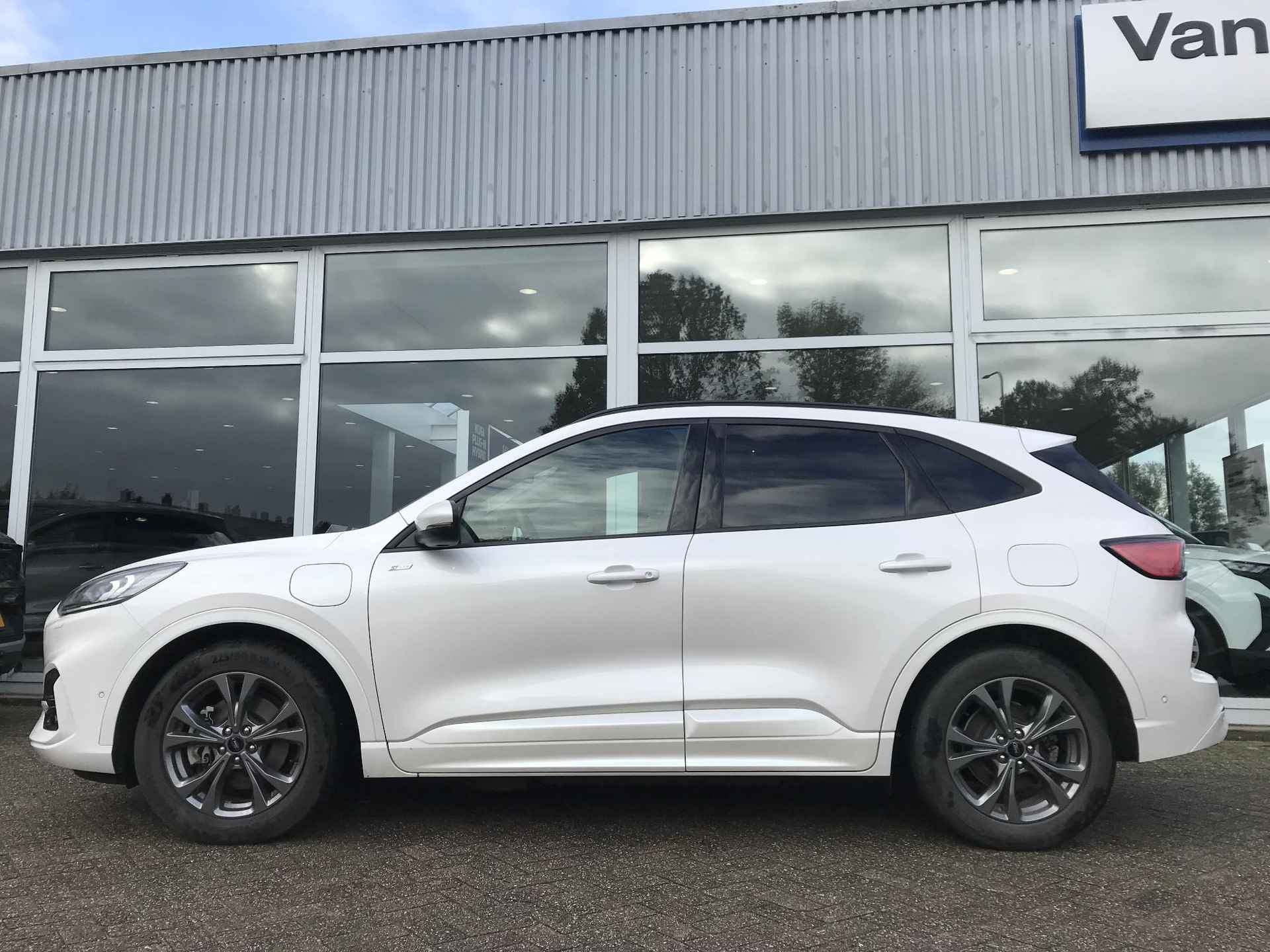 Ford Kuga ST-Line X 2.5 Plug-in Hybrid First Edition - 4/12