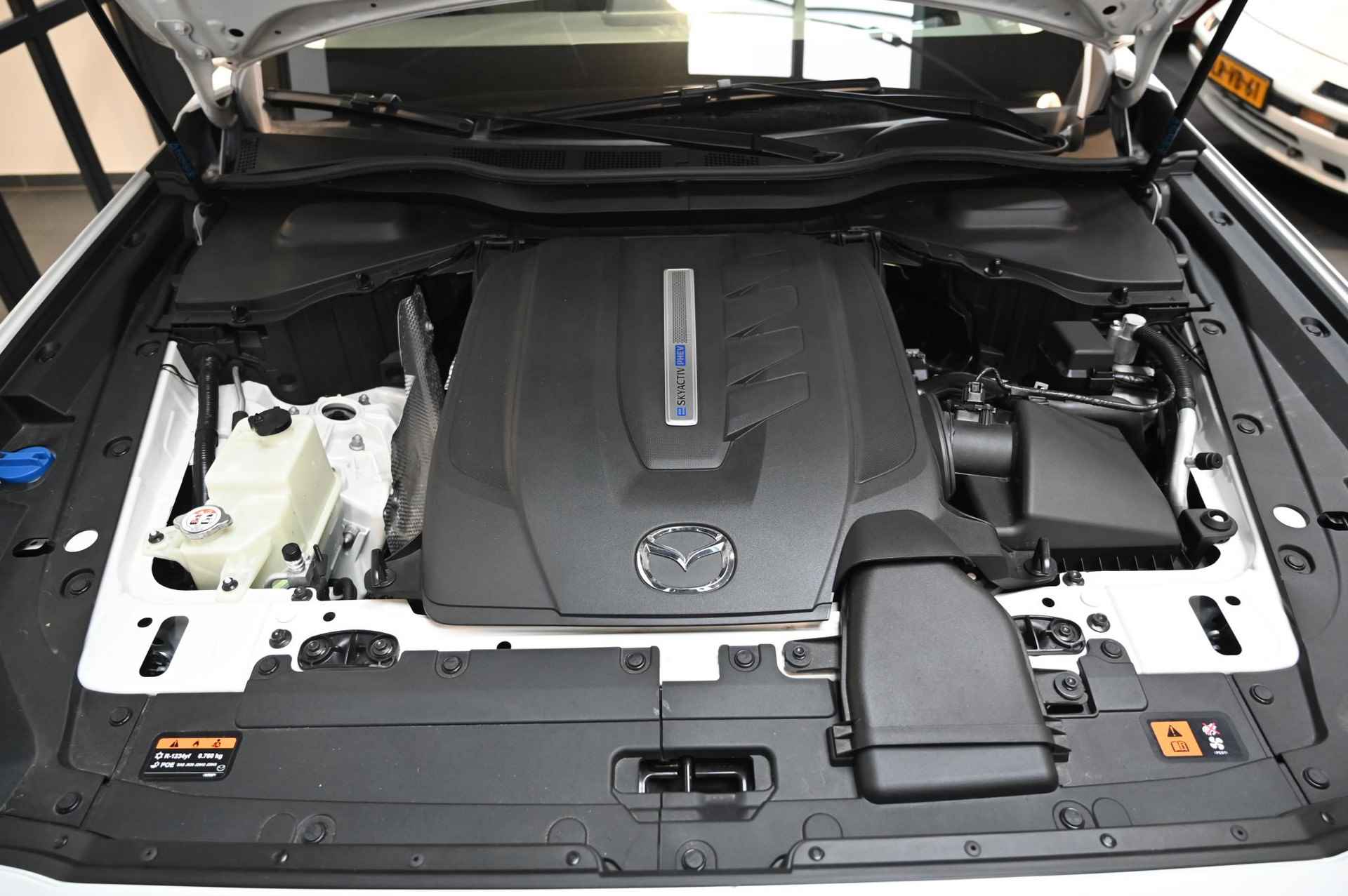 Mazda CX-60 e-SkyActiv 327 PHEV automaat Homura Comfort & Convenience/Sound & Driver Assistance & Panoramic Pack *Trekhaak* *Origineel NL* - 66/70