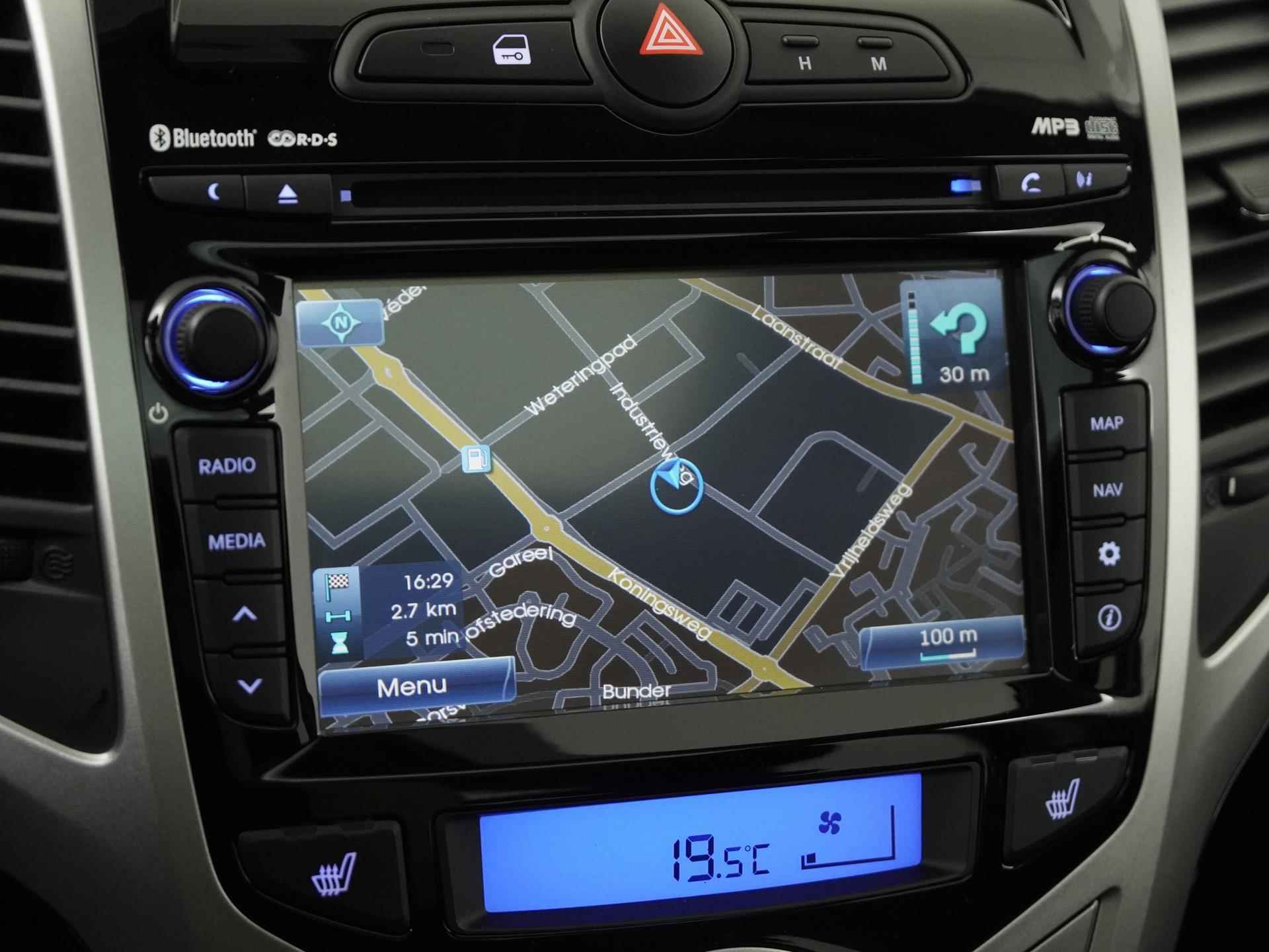 Hyundai ix20 1.6i Premium Automaat | Trekhaak | Panoramadak | Zondag Open! - 13/35