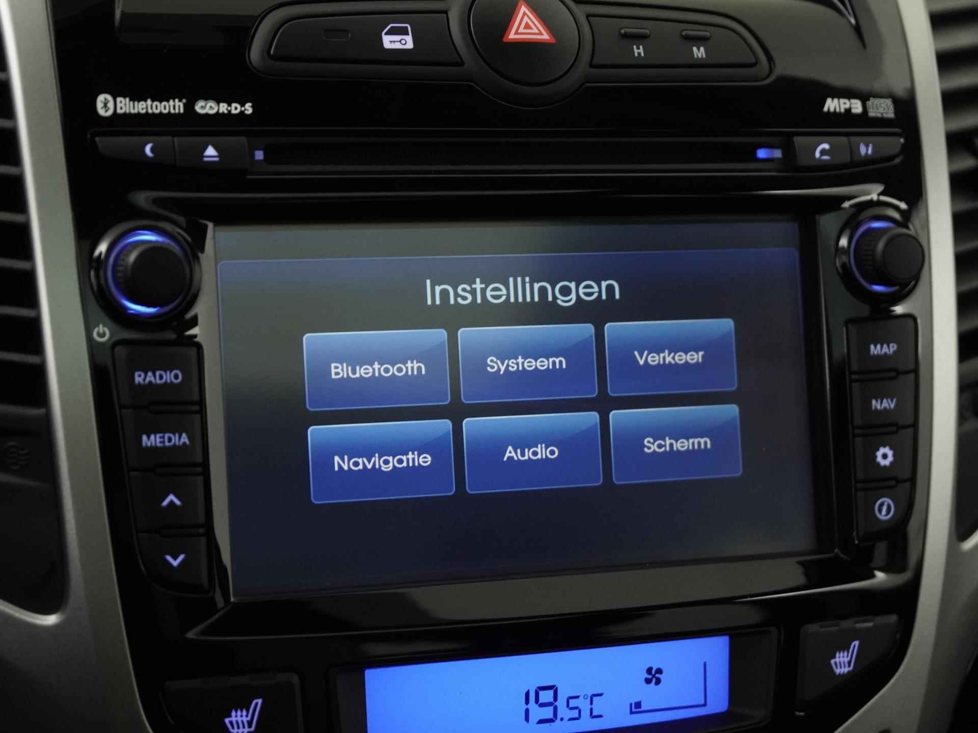 Hyundai ix20 1.6i Premium Automaat | Trekhaak | Panoramadak | Zondag Open! - 16/35