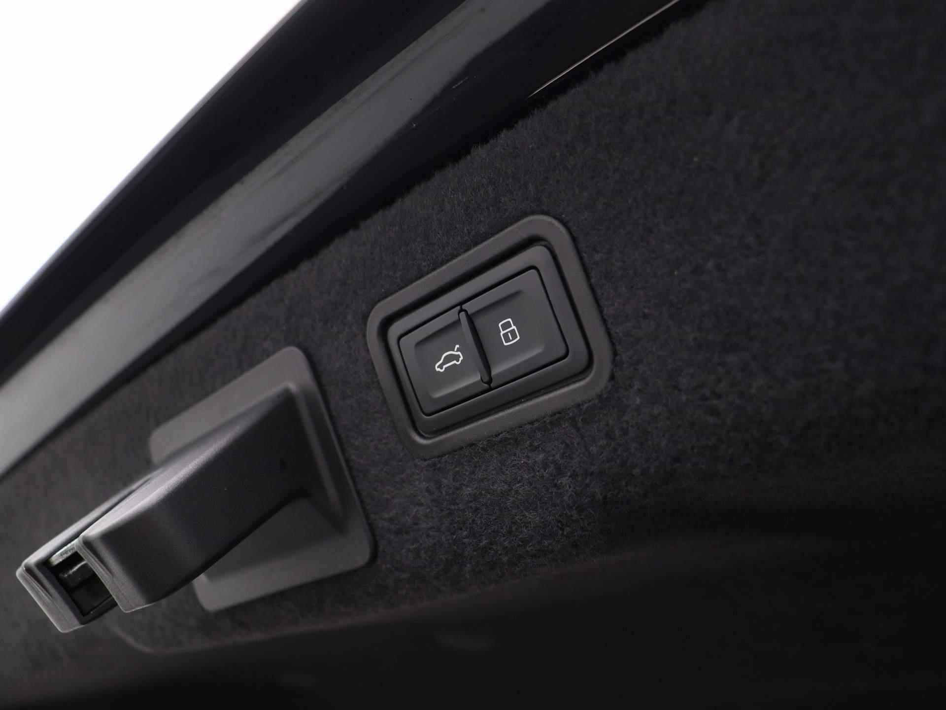 Audi A8 60 TFSI e quattro Lang Pro Line 449 PK | Automaat | Panoramadak | Vierwielbesturing | Climate Control | Privacy glass | 360 Camera | Stoelverwarming | Adaptive Cruise control | Parkeersensoren | Laser LED Matrix | B&O sound system | Stoelventilatie & Massage | - 15/77