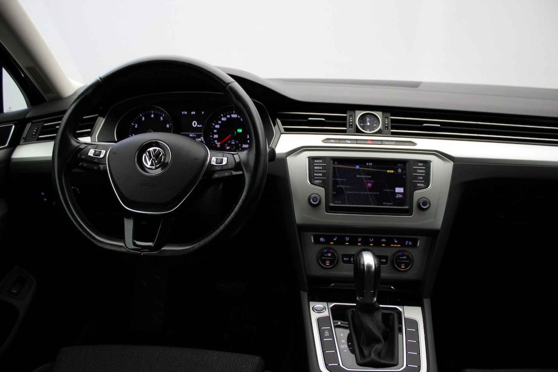 VOLKSWAGEN Passat Variant 1.4 TSI Comfort Business Automaat - Adapt Cruise, Trekha - 4/33