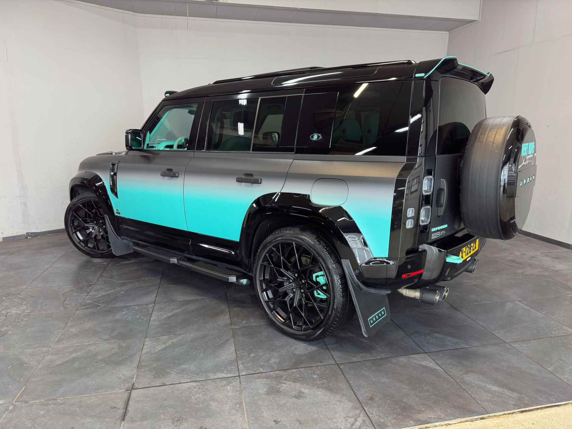 Land Rover Defender 2.0 P400e 110 X✅Customized Signature Car✅UNIEK✅Custom Interieur✅Stoelventilatie✅URBAN✅Meridian✅Panoramadak✅ - 32/88