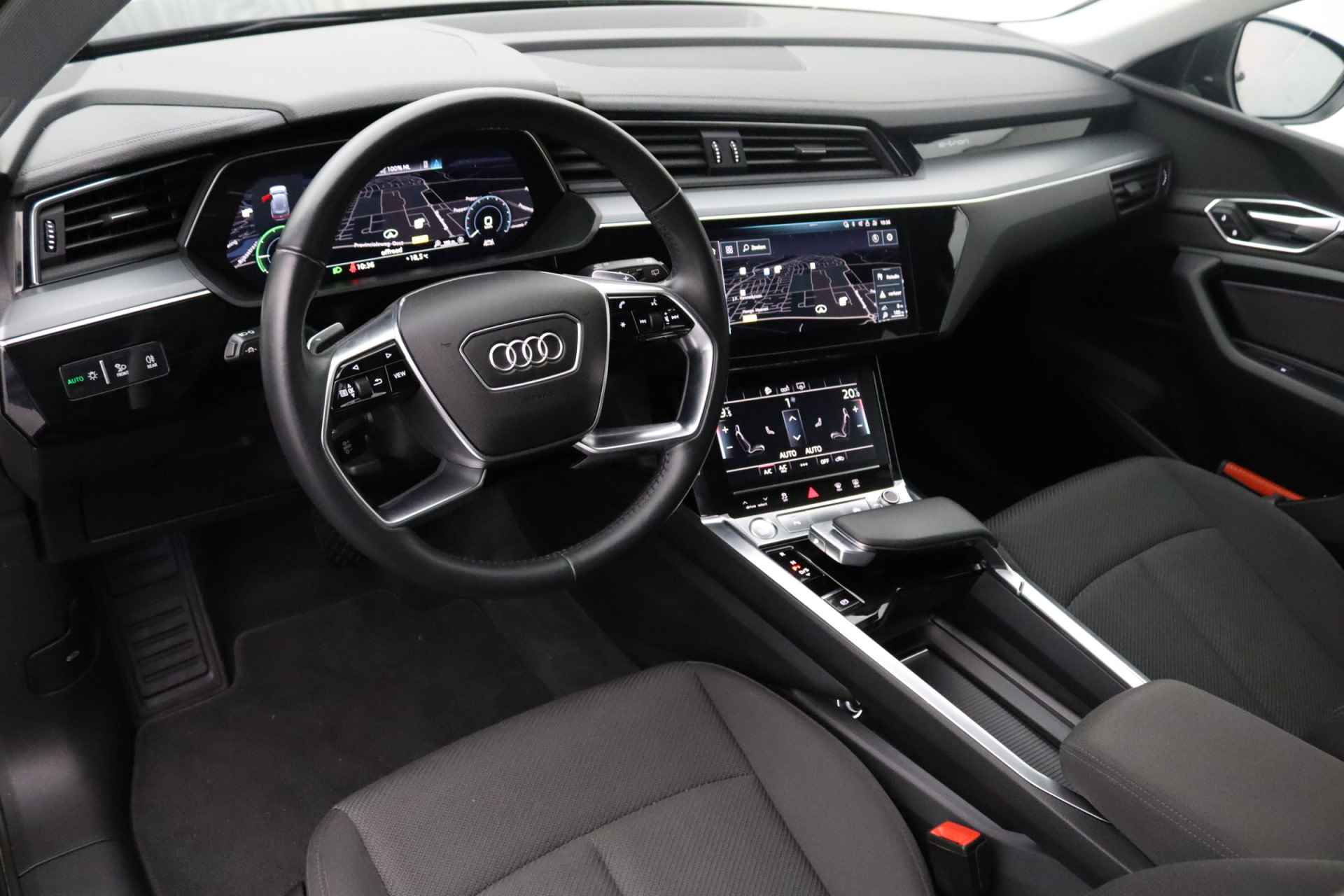 Audi e-tron e-tron 50 quattro Launch edition 71 kWh | Electronic climate control | Parkeersensoren | LED koplampen | Navigatie - 30/31