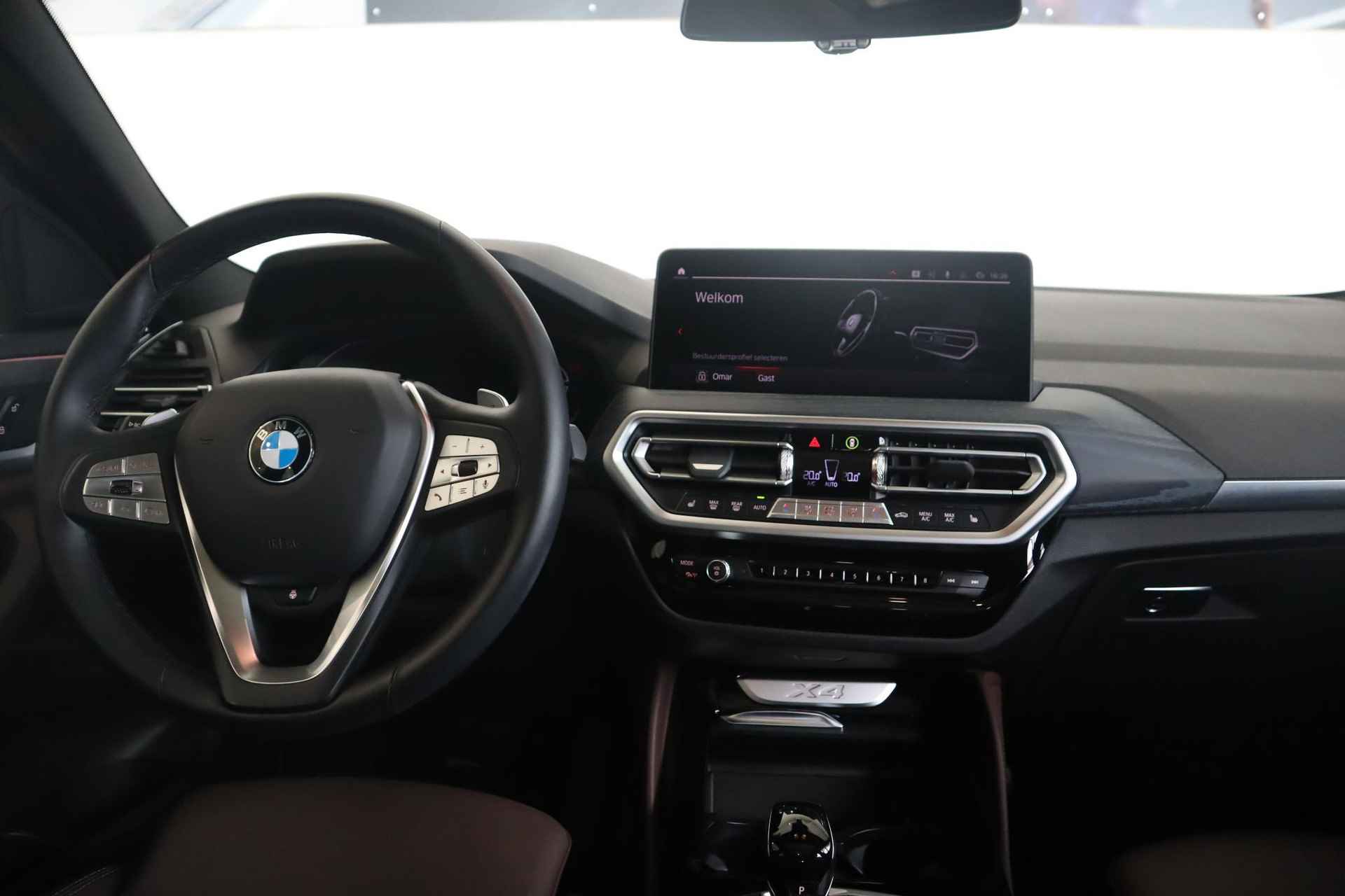 BMW X4 xDrive20i Business Edition Plus / Panoramadak / Stuurwielverwarming / Ambient Air - 8/28