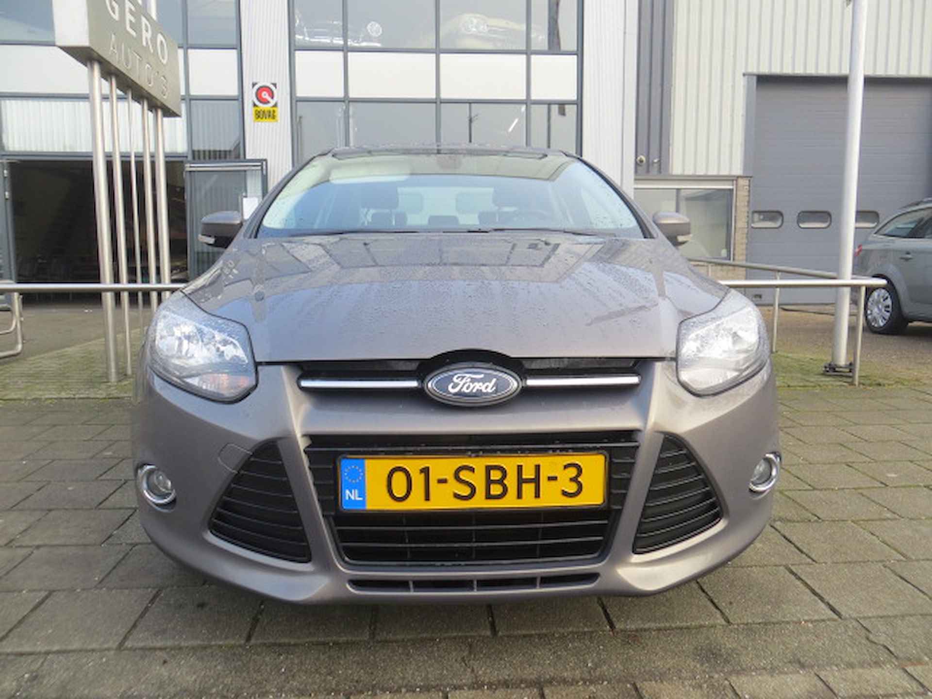 Ford Focus 1.6 TI-VCT First Edition sedan nl auto 122 dkm alle opties - 17/20