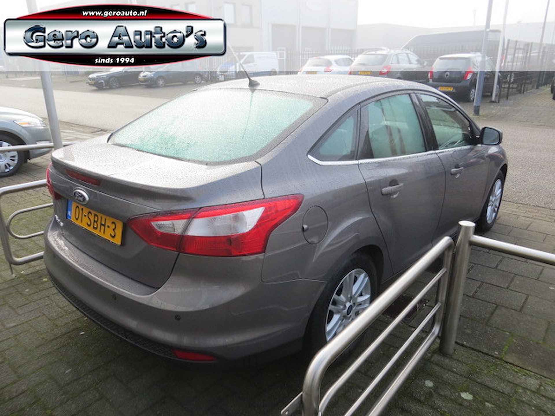 Ford Focus 1.6 TI-VCT First Edition sedan nl auto 122 dkm alle opties - 10/20