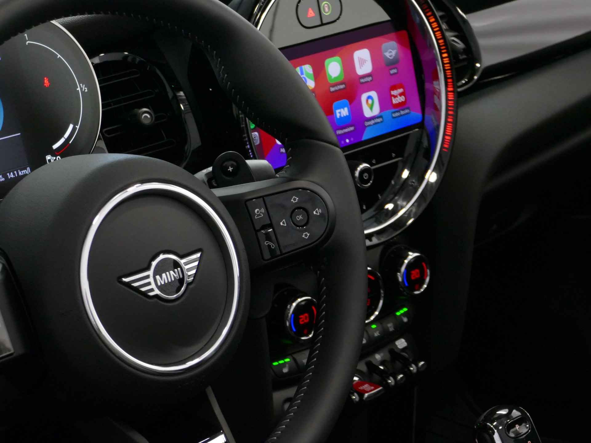 MINI Cabrio 2.0 Cooper S 180PK ESSENTIAL BLACK PACK LEER CARPLAY LED STOELVERW. 09/2023 - 11/88