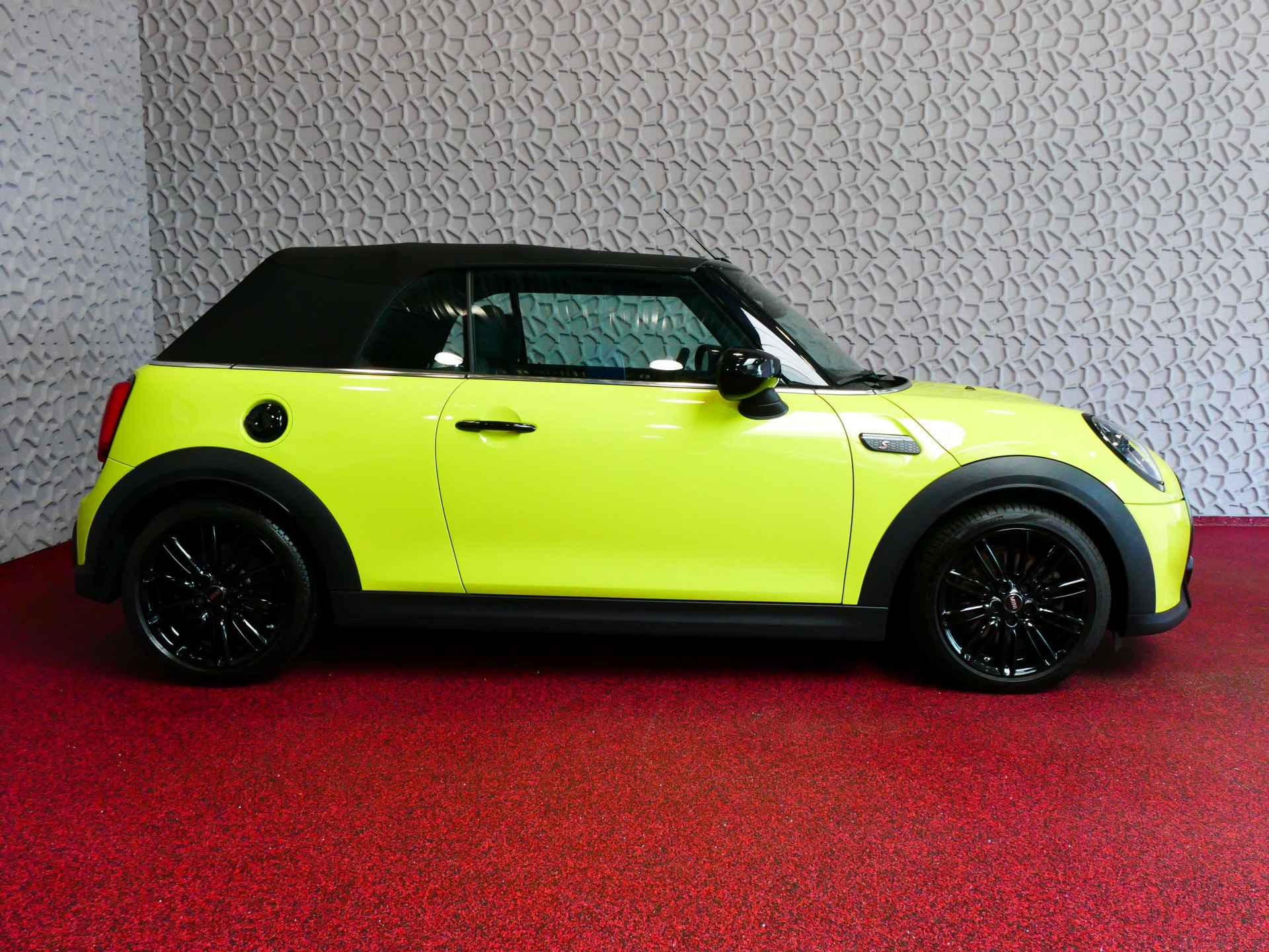 MINI Cabrio 2.0 Cooper S 180PK ESSENTIAL BLACK PACK LEER CARPLAY LED STOELVERW. 09/2023 - 73/88