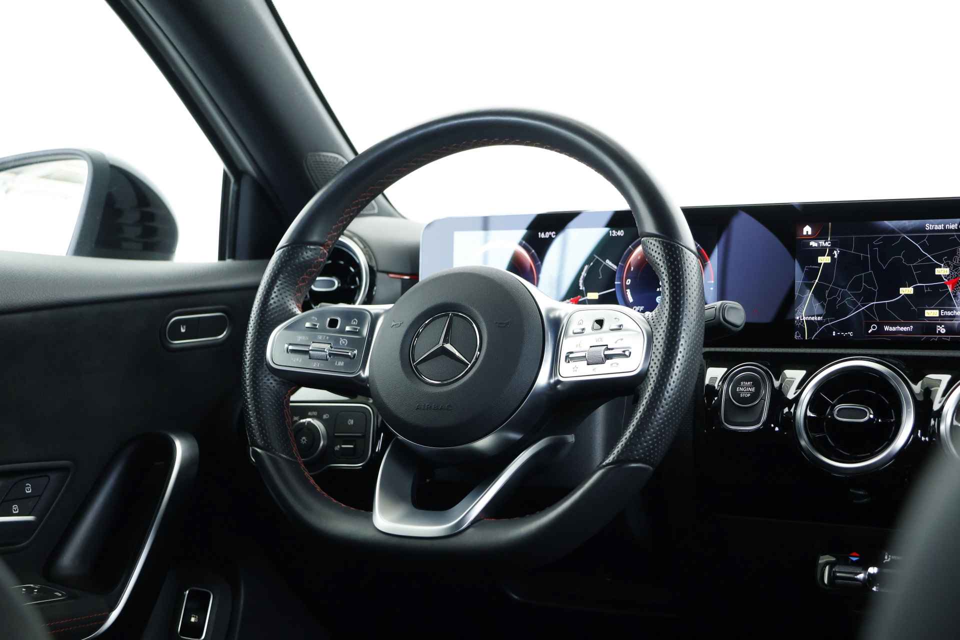 Mercedes-Benz A-Klasse 250 e AMG Line / Navi / Carplay / DAB / LED - 18/41