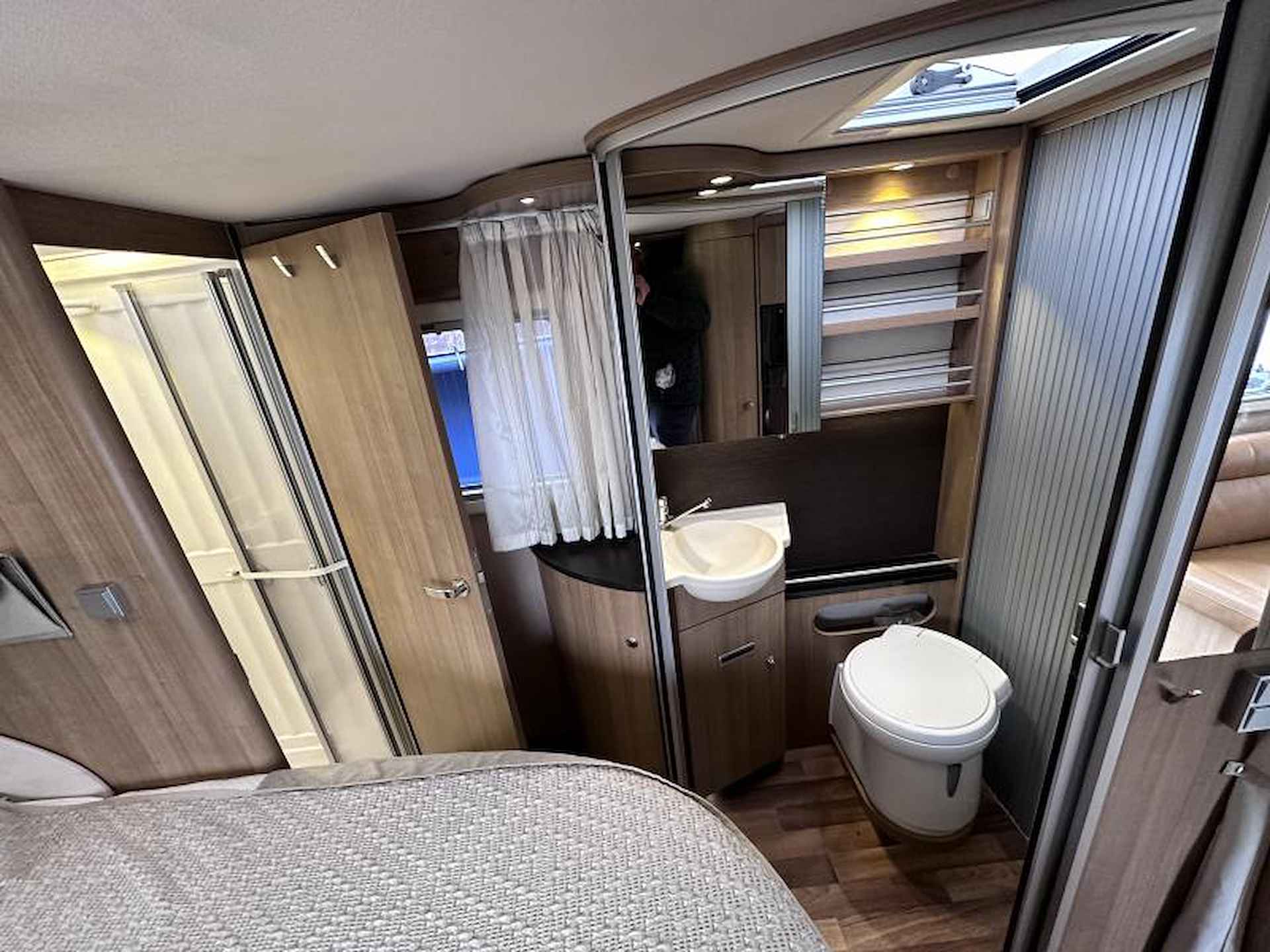 Hymer Starlight 575 face to face zit+automaat - 10/24