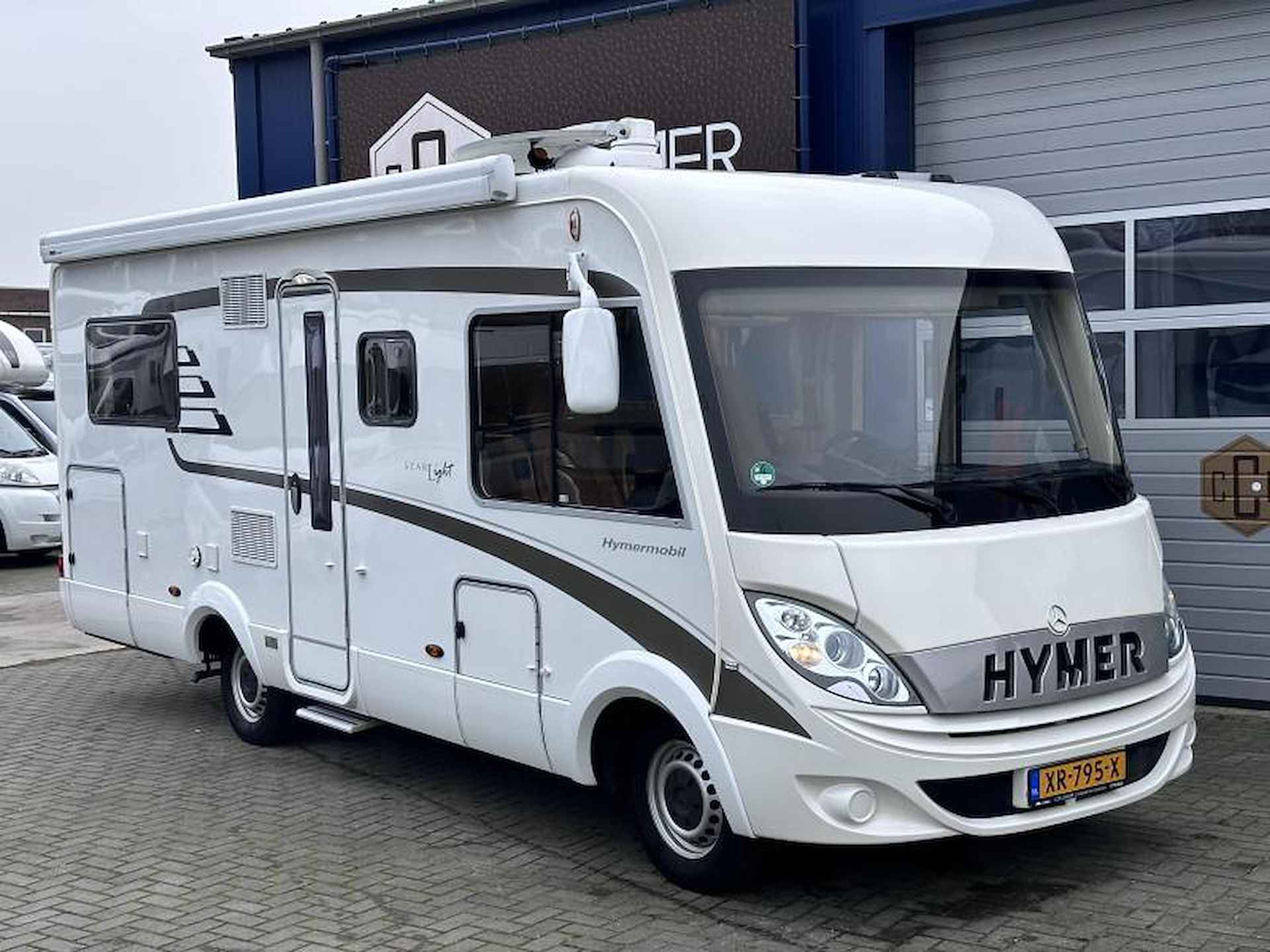 Hymer Starlight 575 face to face zit+automaat - 24/24