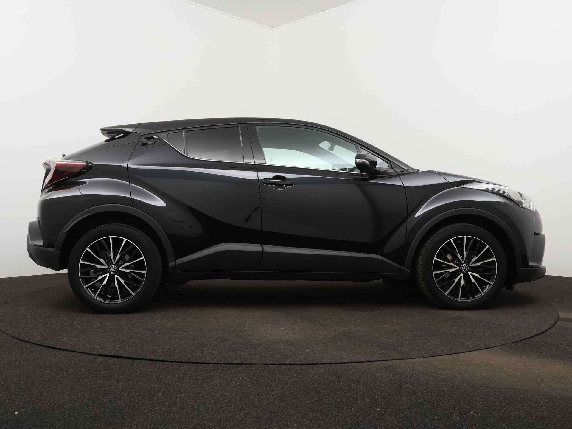 Toyota C-HR 1.2 AWD Bi-Tone Plus Limited | JBL | Navigatie | Stuur-/Stoelverwarming | Parkeerhulp | - 16/46