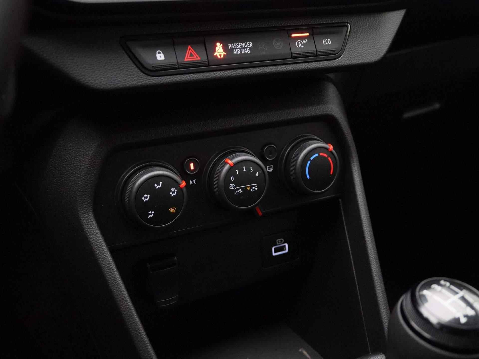Dacia Sandero 1.0 TCe Expression 90pk | Navigatie | Airco | Parkeersensoren achter | LED Koplampen - 18/34