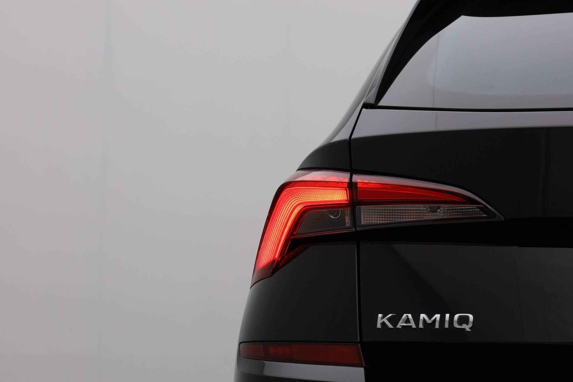 Skoda Kamiq 1.0 TSI 110PK DSG Ambition | Navi | Apple Carplay / Android Auto | Camera | Clima | Cruise | 17 inch - 12/37